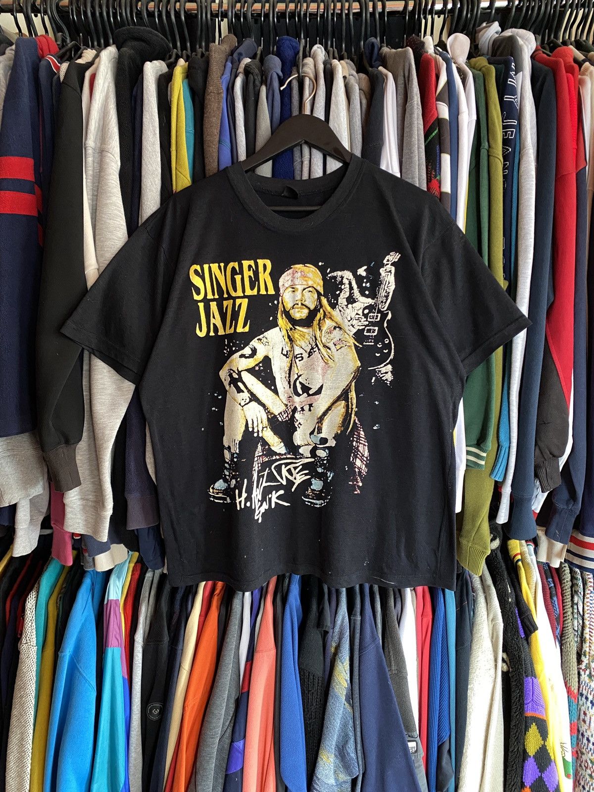 Band Tees VINTAGE AXL ROSE GUNS N ROSES DISTRESSED T-SHIRT 90s style Size US XL / EU 56 / 4 - 1 Thumbnail
