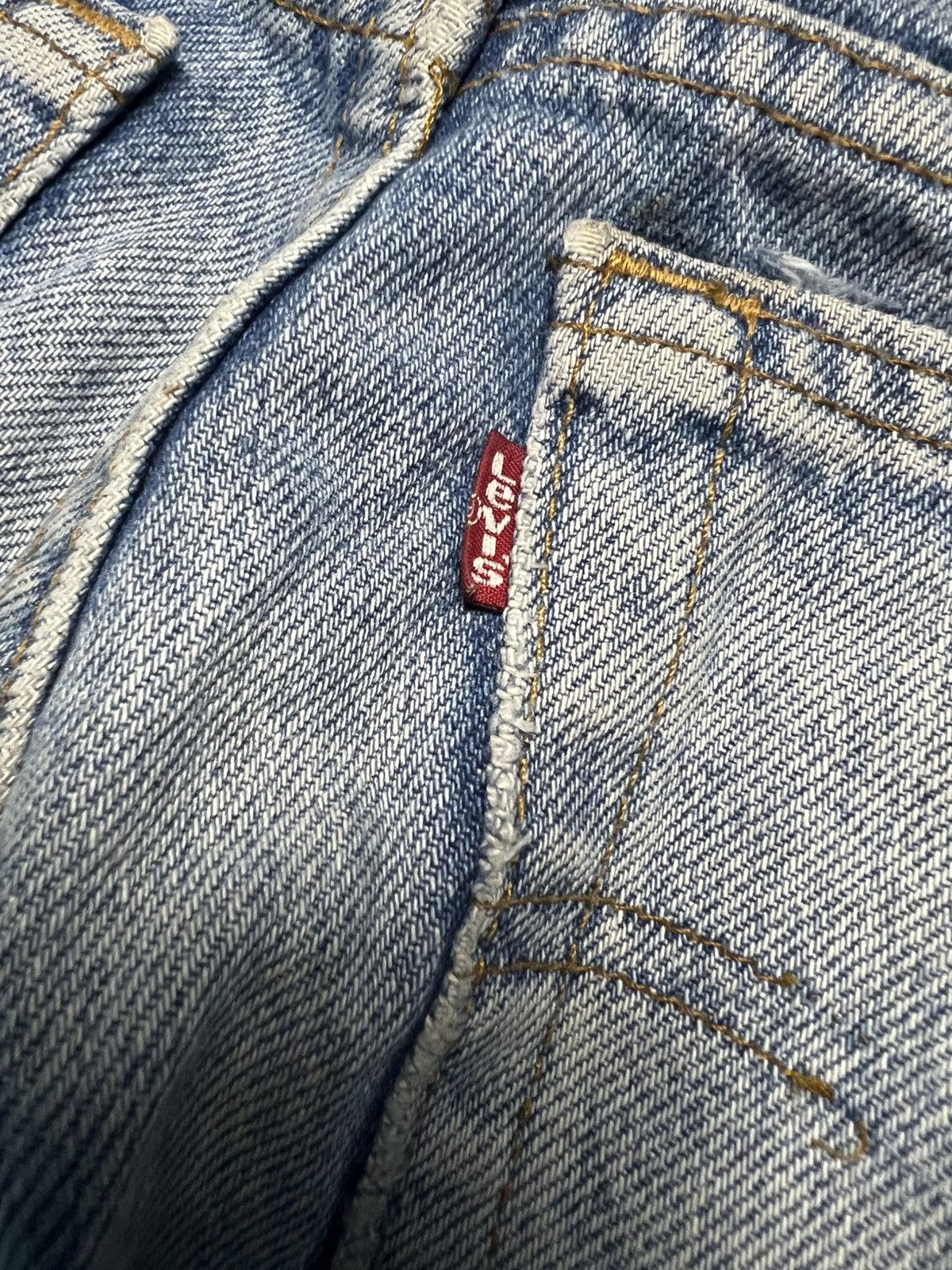 Levi's 90s Vintage Levi’s 505 Regular Fit Jeans - Made in USA (43) Size US 29 - 16 Thumbnail