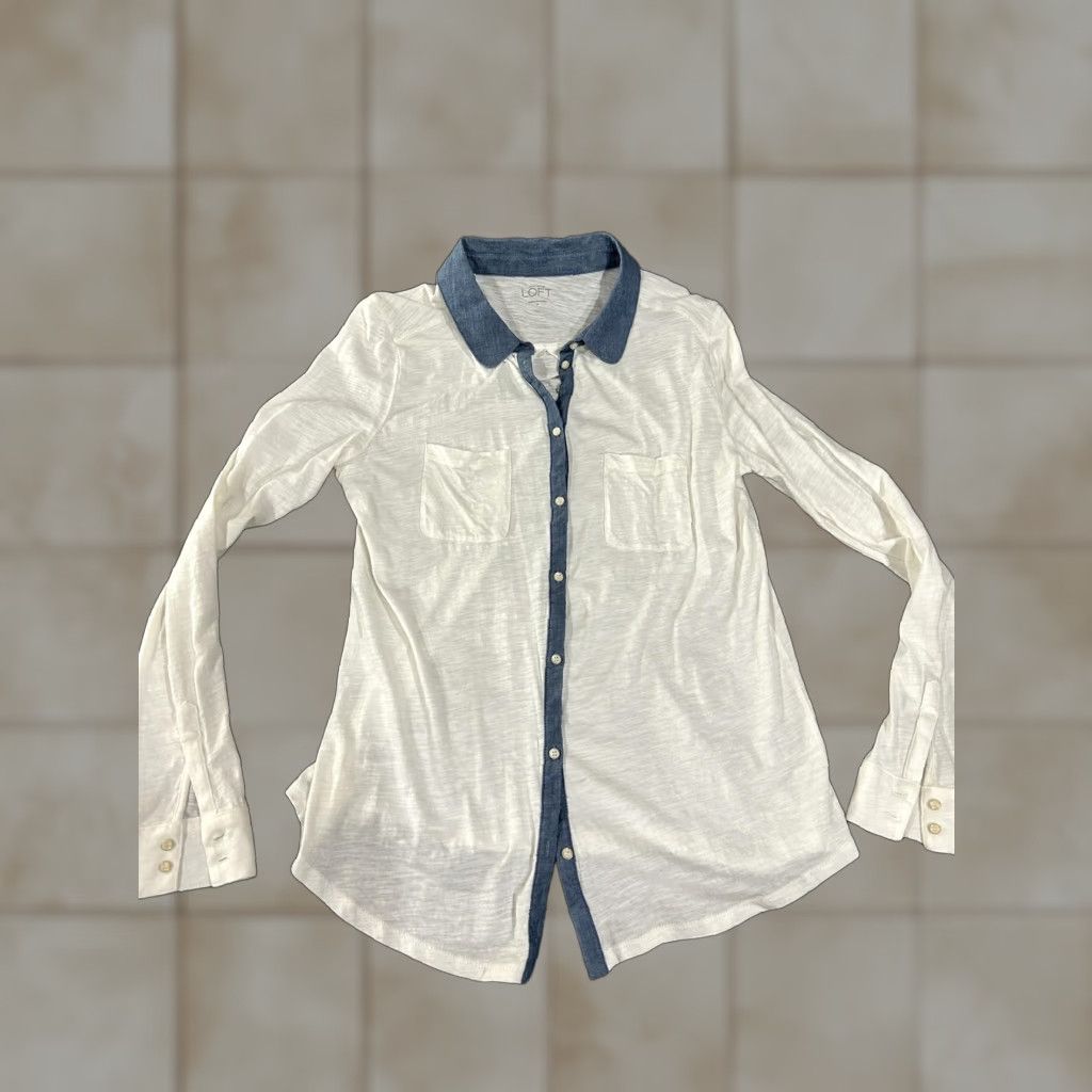 Loft LOFT Ann Taylor Shirt Womens Medium White Chambray Trim Button Front Long Sleeve Mens? Size M / US 6-8 / IT 42-44 - 1 Thumbnail