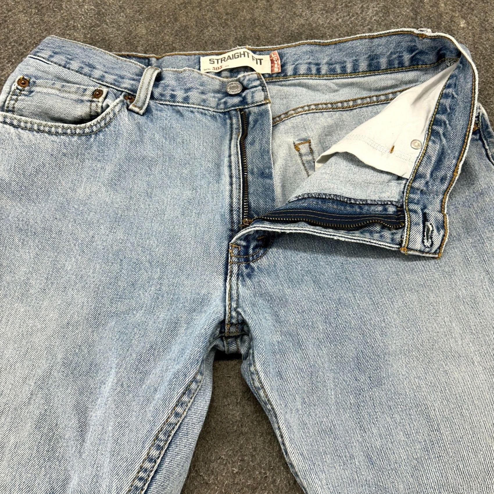 Levi's Levi's 505 Jeans Regular Fit Straight Leg Light Wash Distressed 33x30 Men Blue Denim N/A Size US 33 - 2 Thumbnail