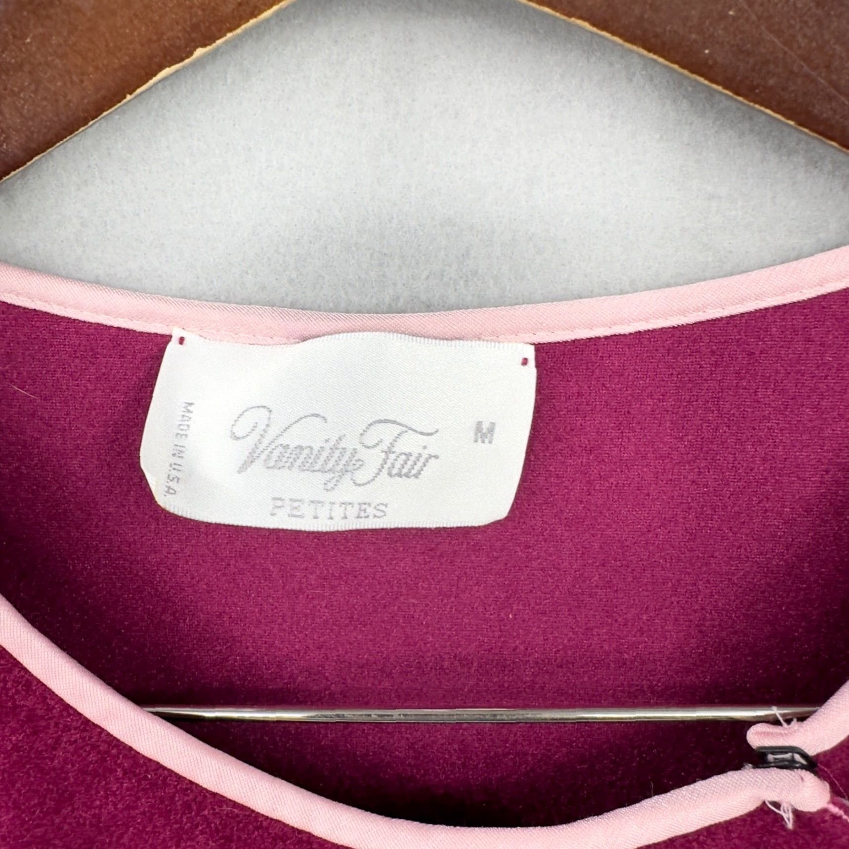 Vintage VINTAGE Vanity Fair Velour Fleece Zip Long Robe Petite M Housecoat Pocket Floral Pink 1980s Mens Size ONE SIZE - 7 Thumbnail