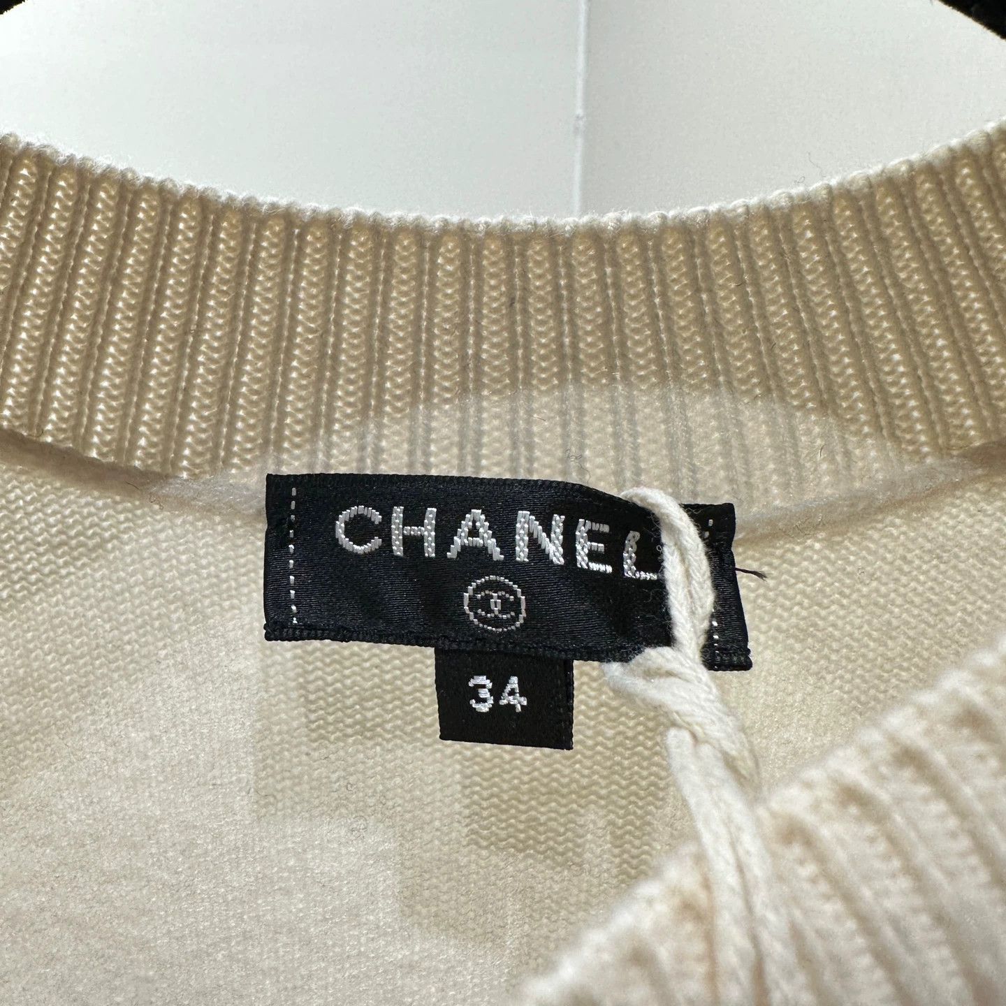 Chanel Chanel Cruise mar527 Cashmere Short Sleeve CC Logo Size XS / US 0-2 / IT 36-38 - 3 Thumbnail