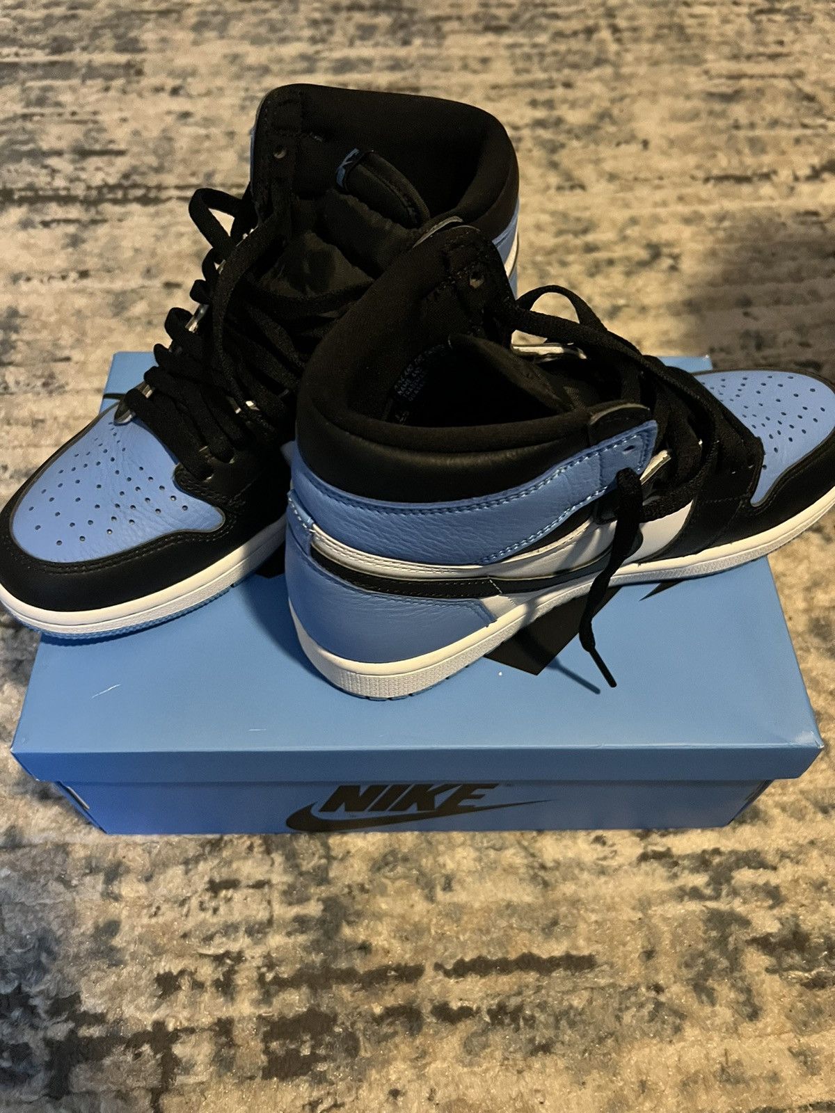 Nike Jordan 1 university blue Size US 8 / EU 41 - 4 Thumbnail