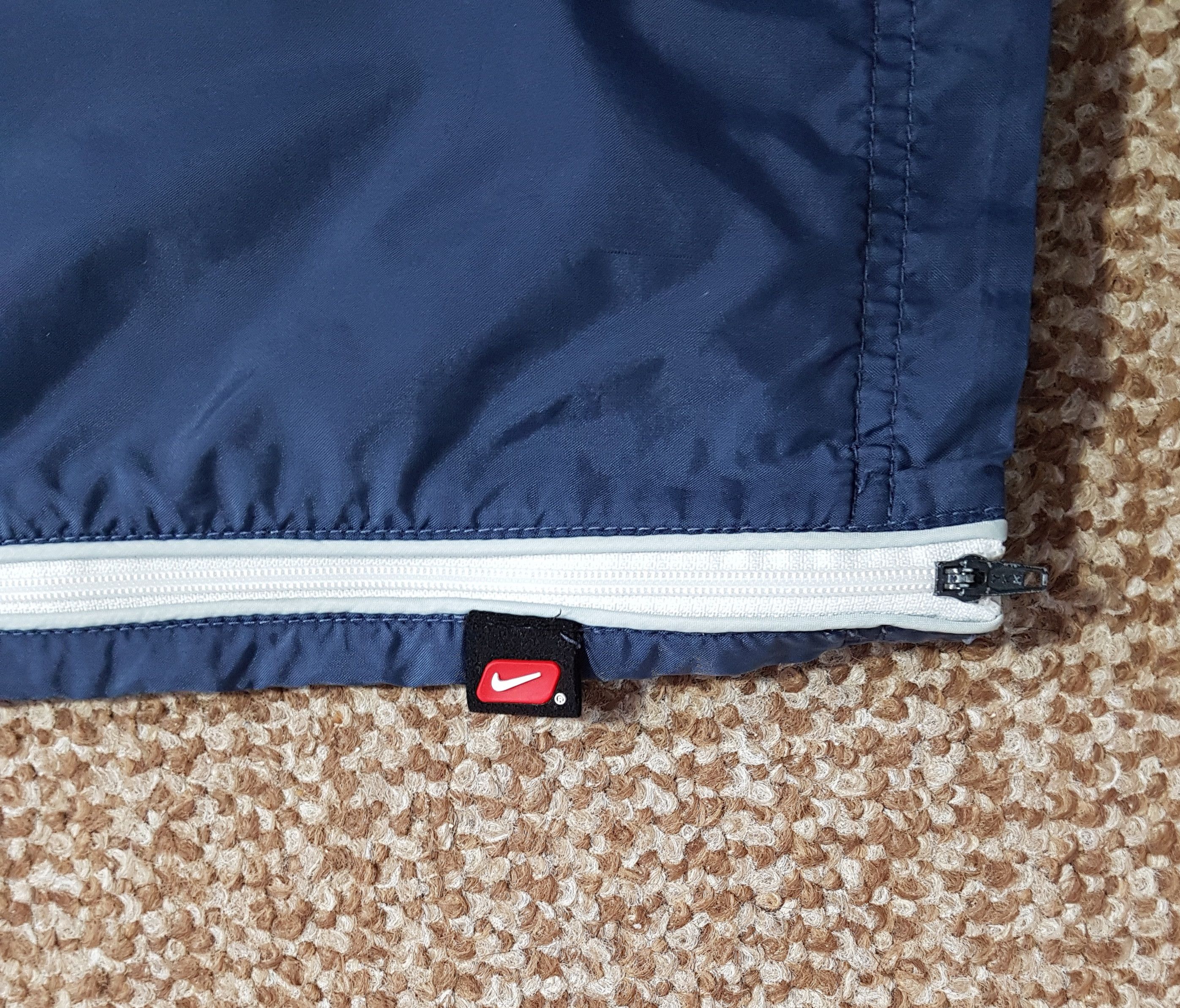 Nike Nike Y2K Vintage Nylon Loose Track Pants Rubber Logo sz M Size US 32 / EU 48 - 2 Thumbnail