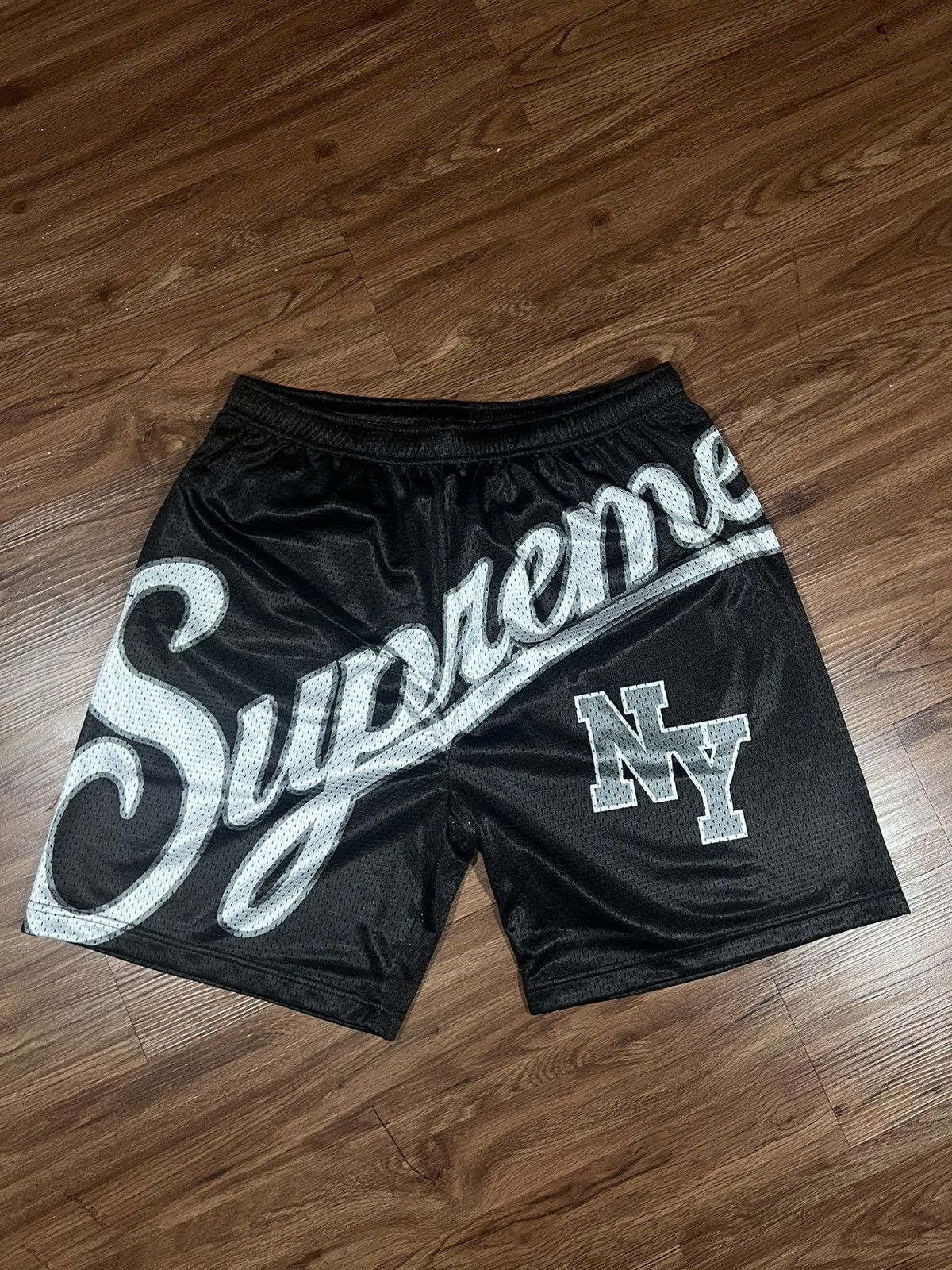 Pre-owned Hypebeast X Supreme Big Script Mesh Shorts Size L In Black