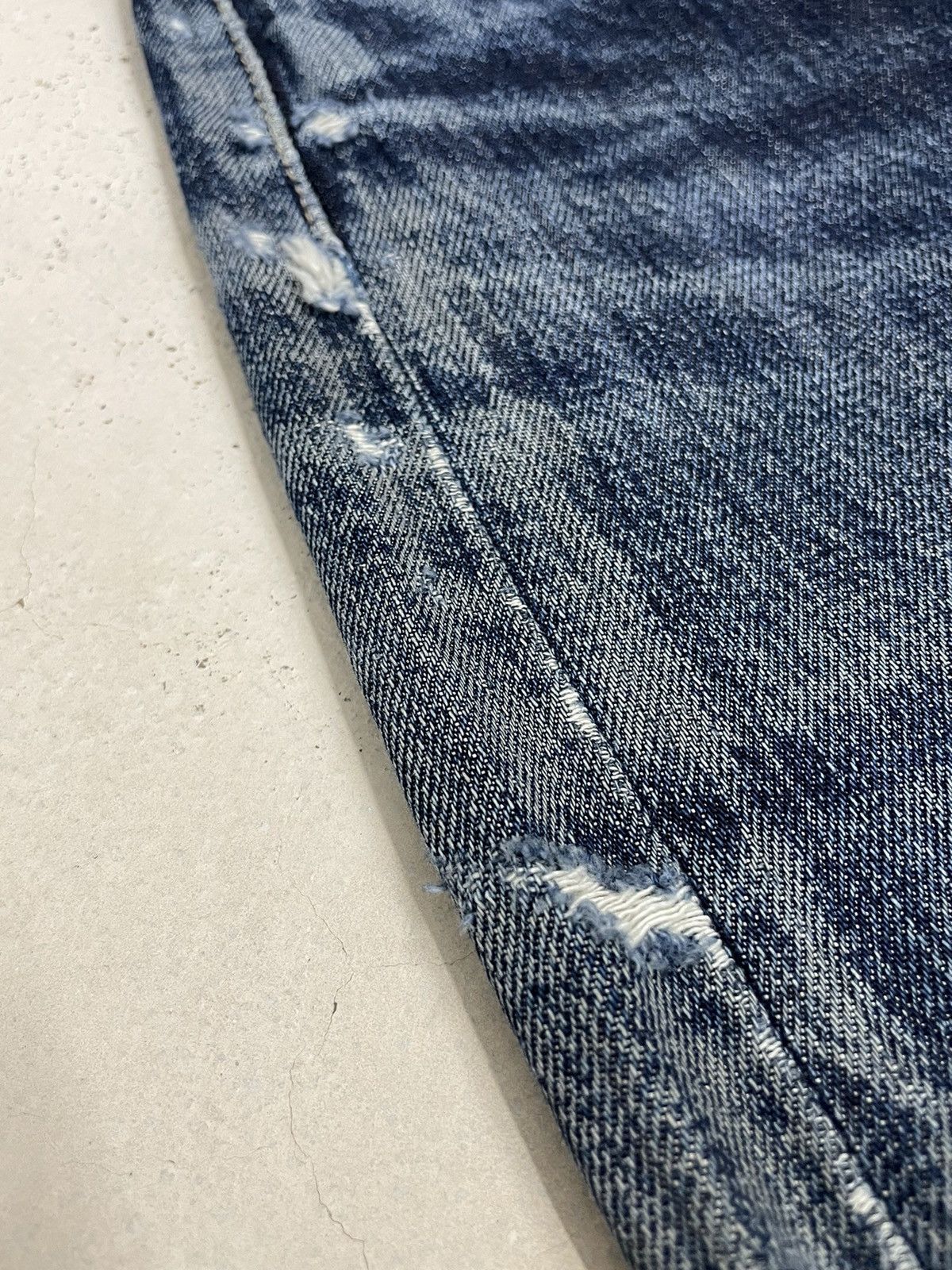 Levi's Levis 501 Straight Leg Buttonfly Dark Denim Distressed Size US 29 - 10 Thumbnail