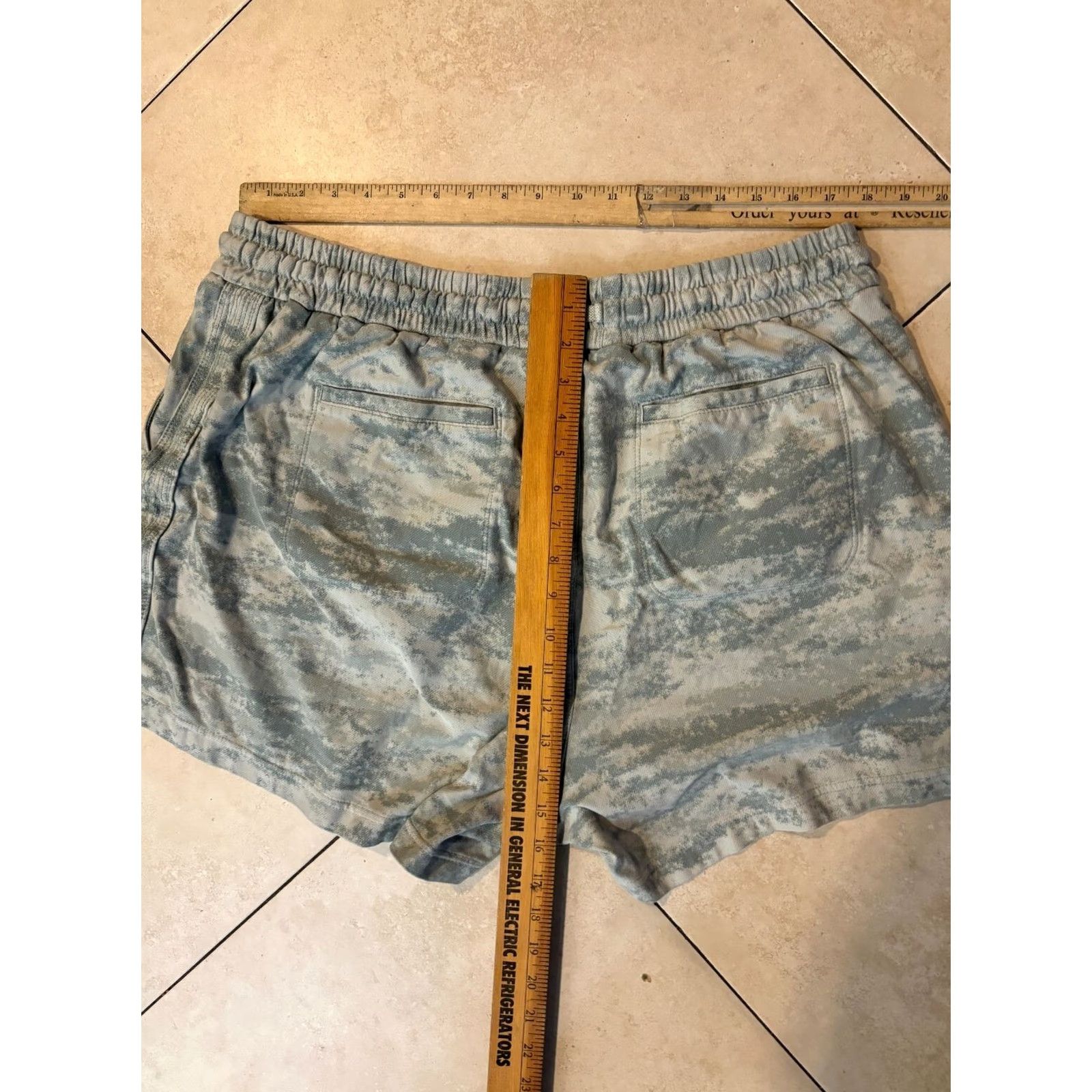 Athleta Athleta Shorts Men's 2XL Green Tye Dye Pockets Activewear 2XL Green Athleta Shorts Men 2XL Pockets Activewear Summer Spring Fall Toys Size US 39 - 6 Thumbnail