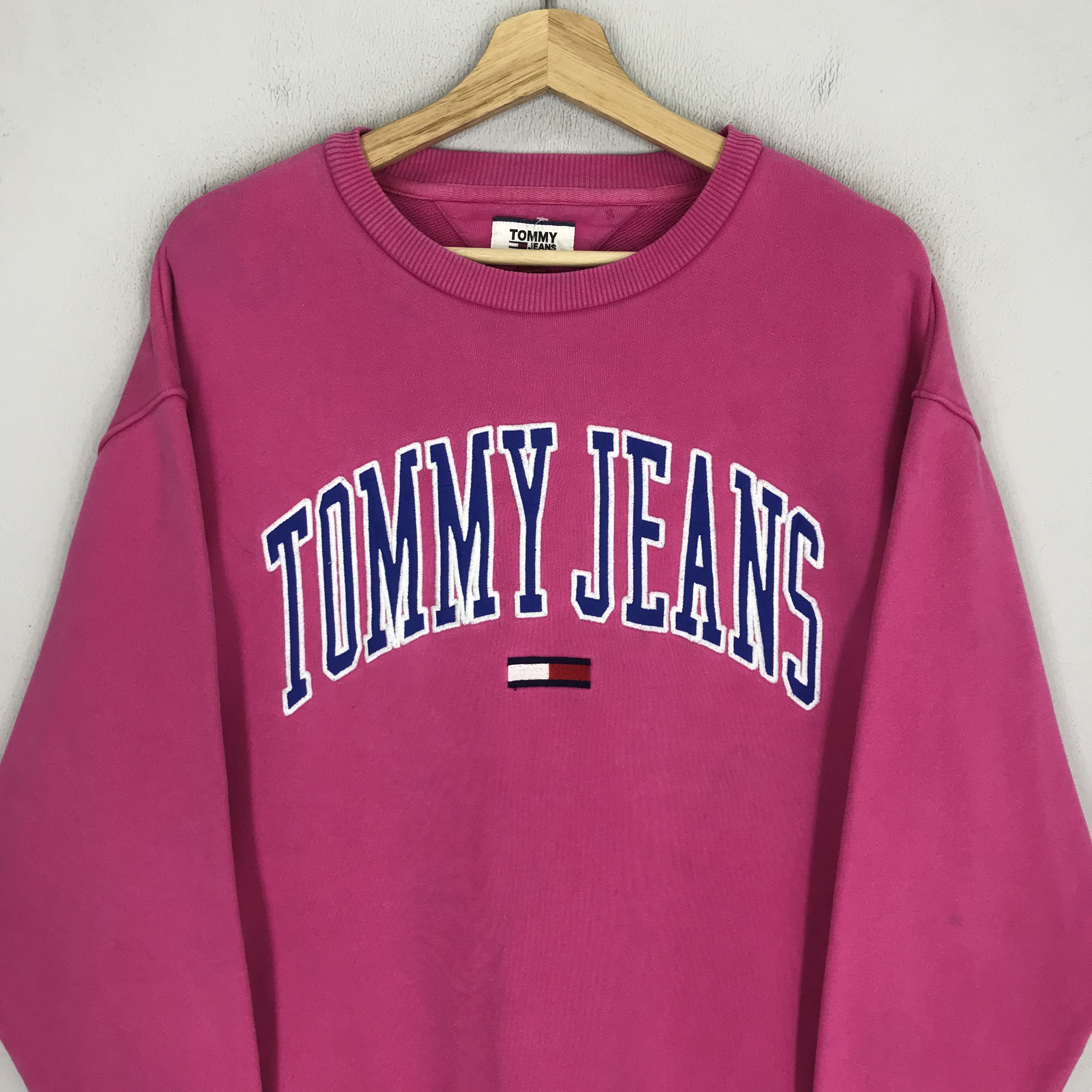 Tommy Hilfiger Vintage Tommy Hilfiger Pink Sweatshirt Large - 351 Size US L / EU 52-54 / 3 - 5 Thumbnail