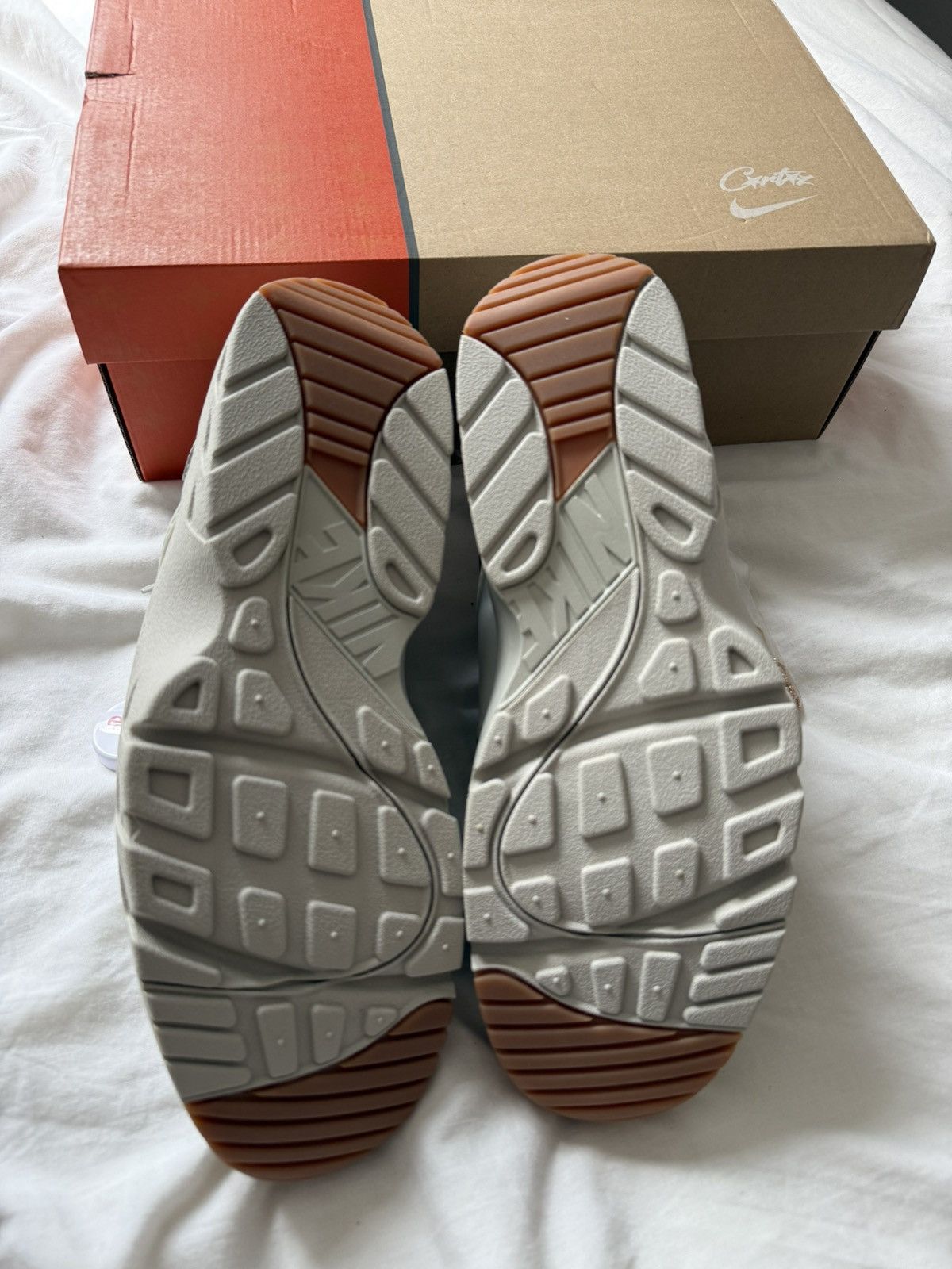 Corteiz × Nike NIKE CORTEIZ AIR HUARACHE TRAINERS Size US 9.5 / EU 42-43 - 12 Thumbnail