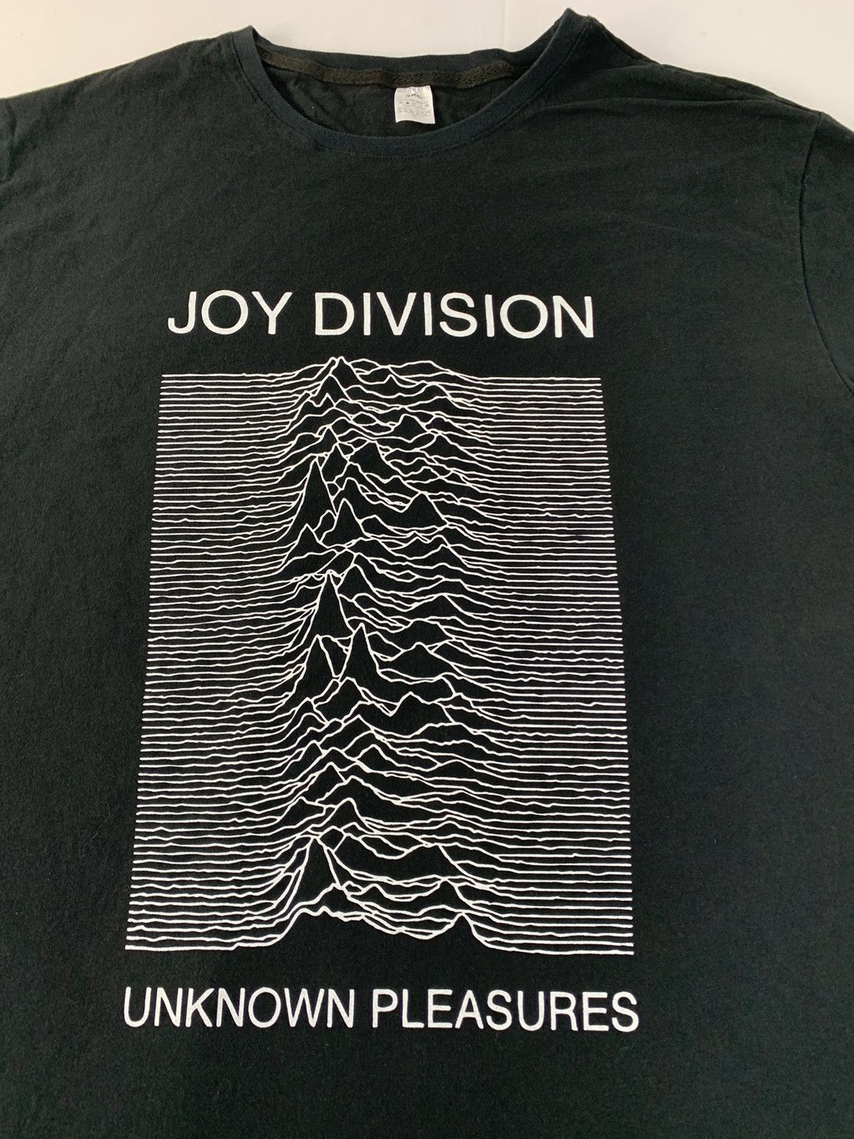 Band Tees 90s Joy Division Unknow Pleasures Studio Album Britpop Tee Size US XL / EU 56 / 4 - 4 Thumbnail
