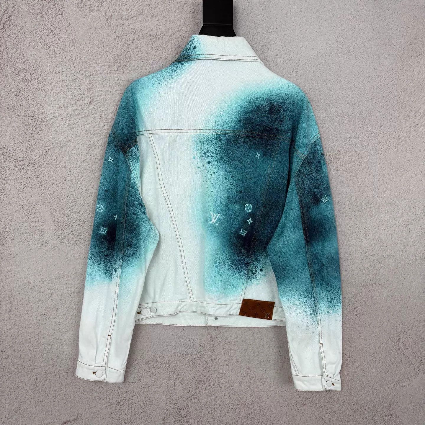 Louis Vuitton LV blue white ink wash denim jacket 50 Size US M / EU 48-50 / 2 - 2 Thumbnail