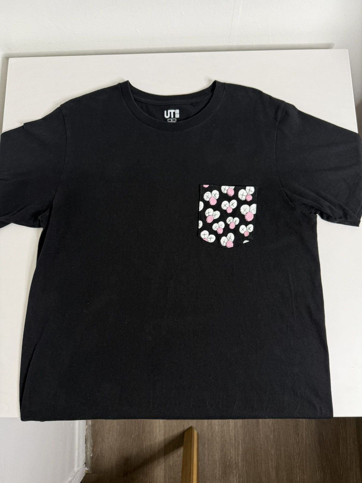 Kaws KAWS Pocket Graphic Tee "Black" (L) *PREOWNED* Size US L / EU 52-54 / 3 - 3 Thumbnail