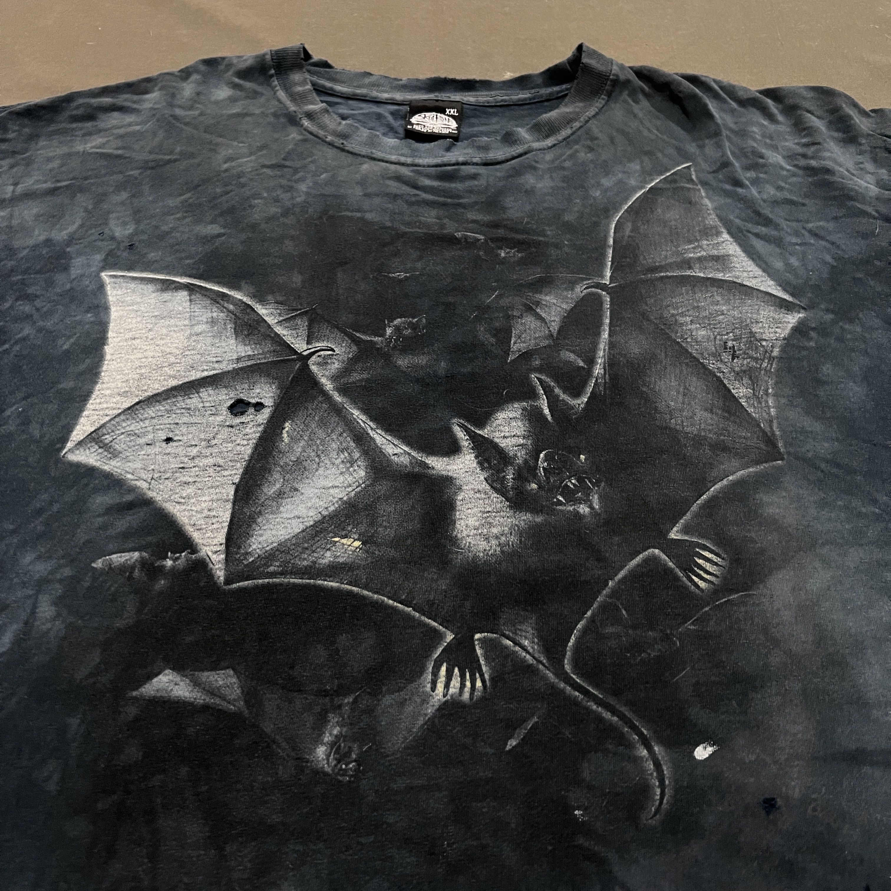 Vintage Vintage Y2K Skullbone Bat Tee Distressed Faded Thrashed 2XL Size US XXL / EU 58 / 5 - 1 Thumbnail