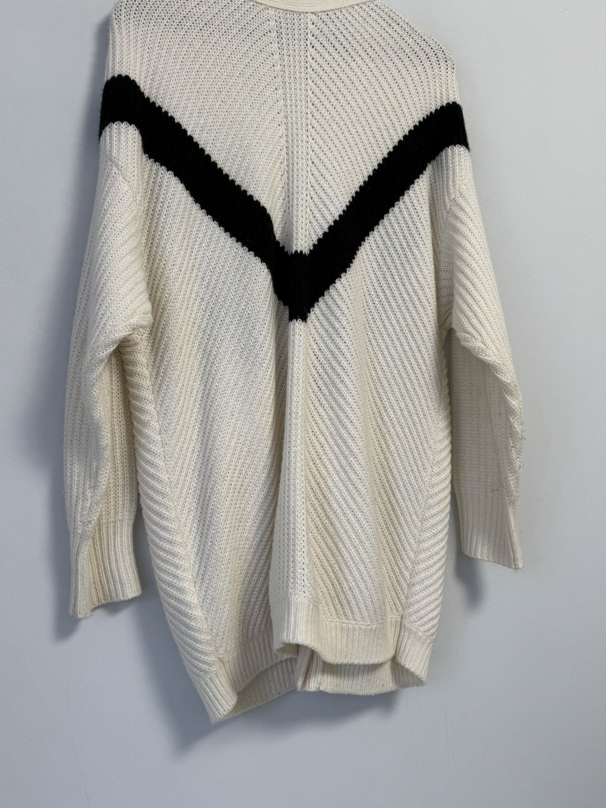 RED Valentino Red Valentino Women’s Knit Cardigan Sweater V-Neck Button Size S / US 4 / IT 40 - 15 Thumbnail