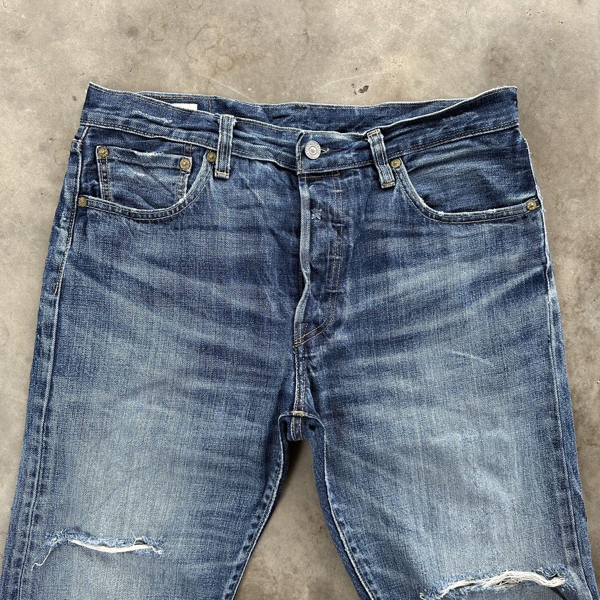 Levi's Vintage Levi’s 501 Distressed Faded Denim Jean Pant W33 Size US 33 - 3 Thumbnail