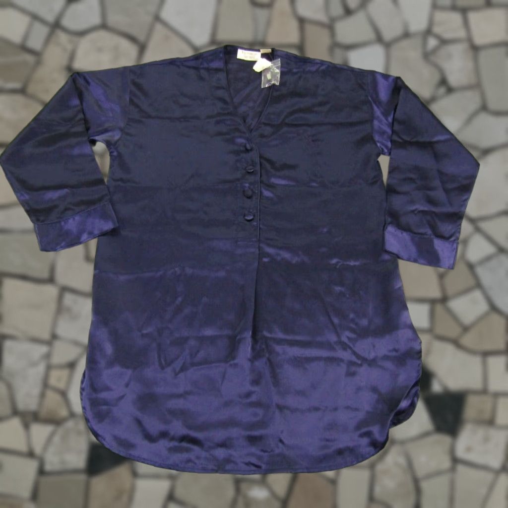 Victoria's Secret VINTAGE Victoria's Secret Pajama Top Womens Petite Small Blue Satin Long Sleeve Button Logo Size S / US 4 / IT 40 - 1 Thumbnail