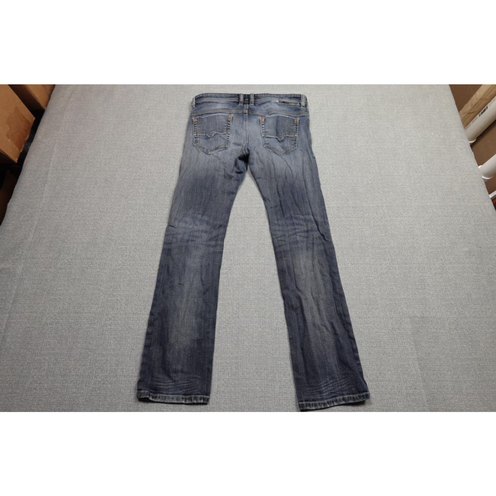Diesel Diesel Jeans Mens 33x33 Blue Medium Wash Denim Mid Rise Rider Italy Classic Straight Pocket Set Size US 33 - 4 Thumbnail