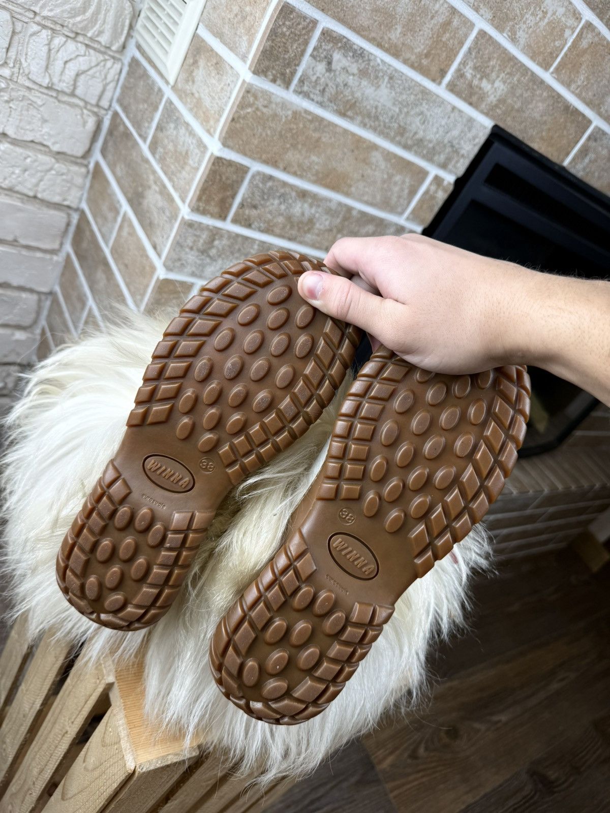 Vintage Vintage Y2K White Fluffy Fur Yeti Fuzzy Snow Boots Size US 8 / IT 38 - 16 Thumbnail