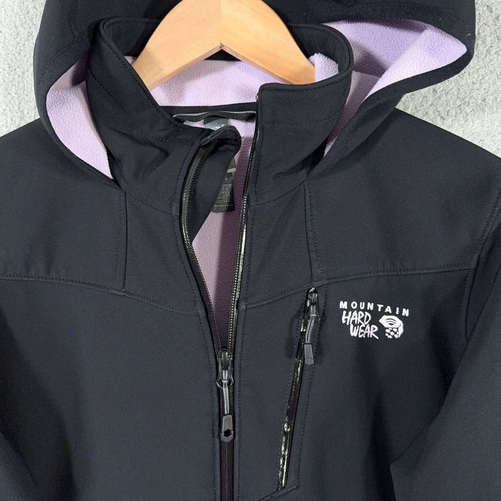 Mountain Hardwear Mountain Hardwear Womens Small Black Hooded Softshell Jacket Lined Fleece Zip Pockets Windbreaker Outdoor B0oks Size S / US 4 / IT 40 - 5 Thumbnail