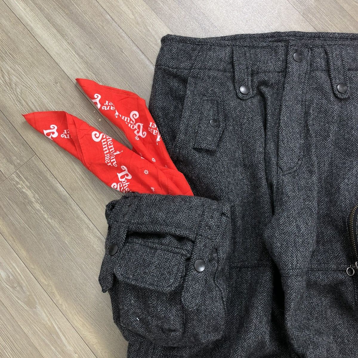 Issey Miyake × Tete Homme 1990s Tete Home Issey Miyake Multipocket Cargo Bondage Pants Size US 34 / EU 50 - 6 Thumbnail