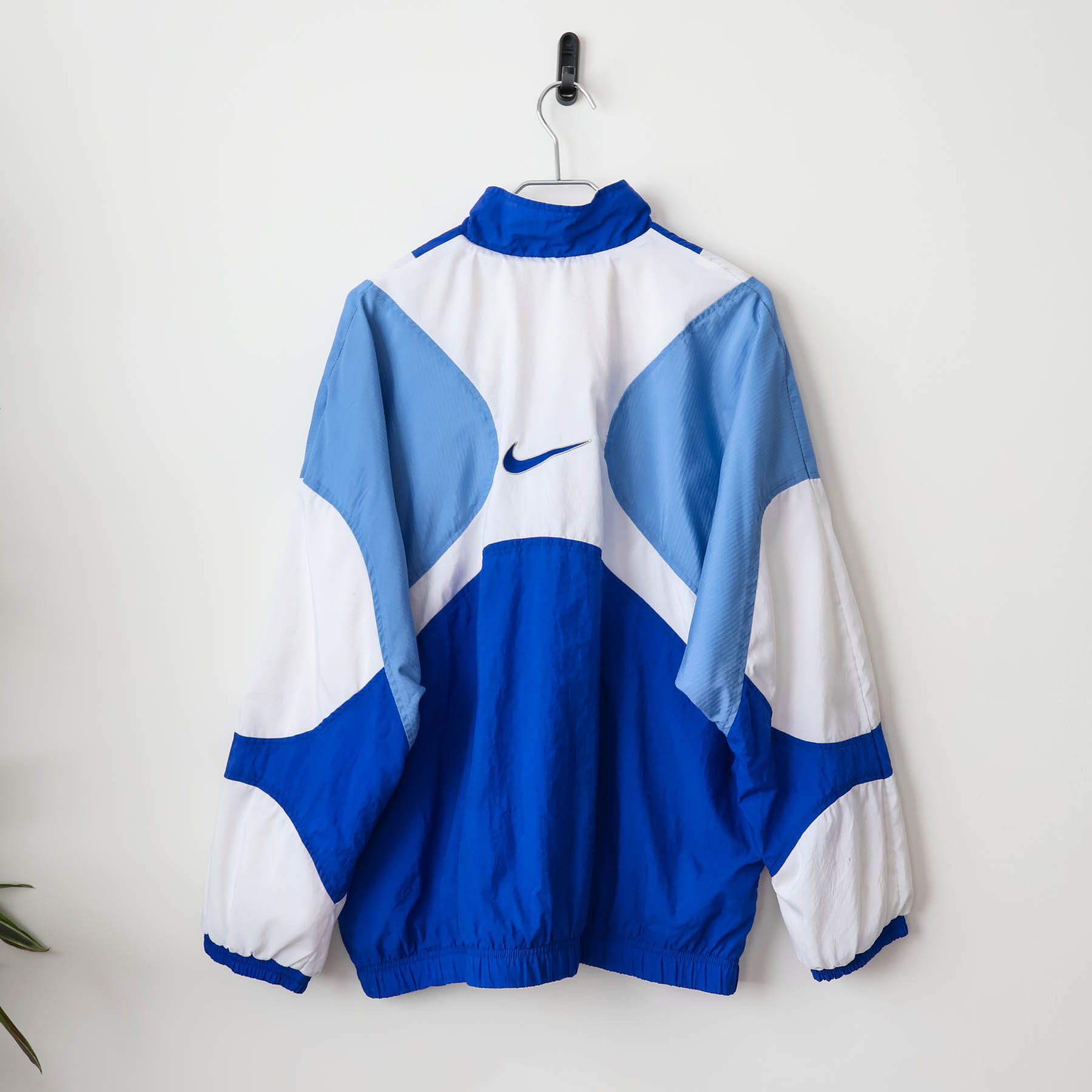 Nike Vintage Nike Small Swoosh Logo Softshell Windbreaker Jacket Size US XL / EU 56 / 4 - 11 Thumbnail