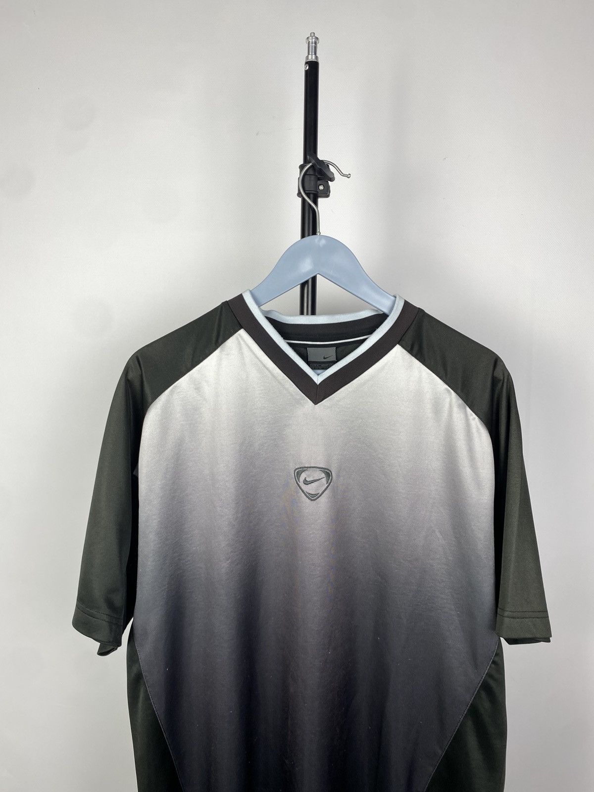 Nike × Vintage 90s Nike Swoosh Vintage Y2K Retro Tee T-Shirt Size US M / EU 48-50 / 2 - 2 Thumbnail
