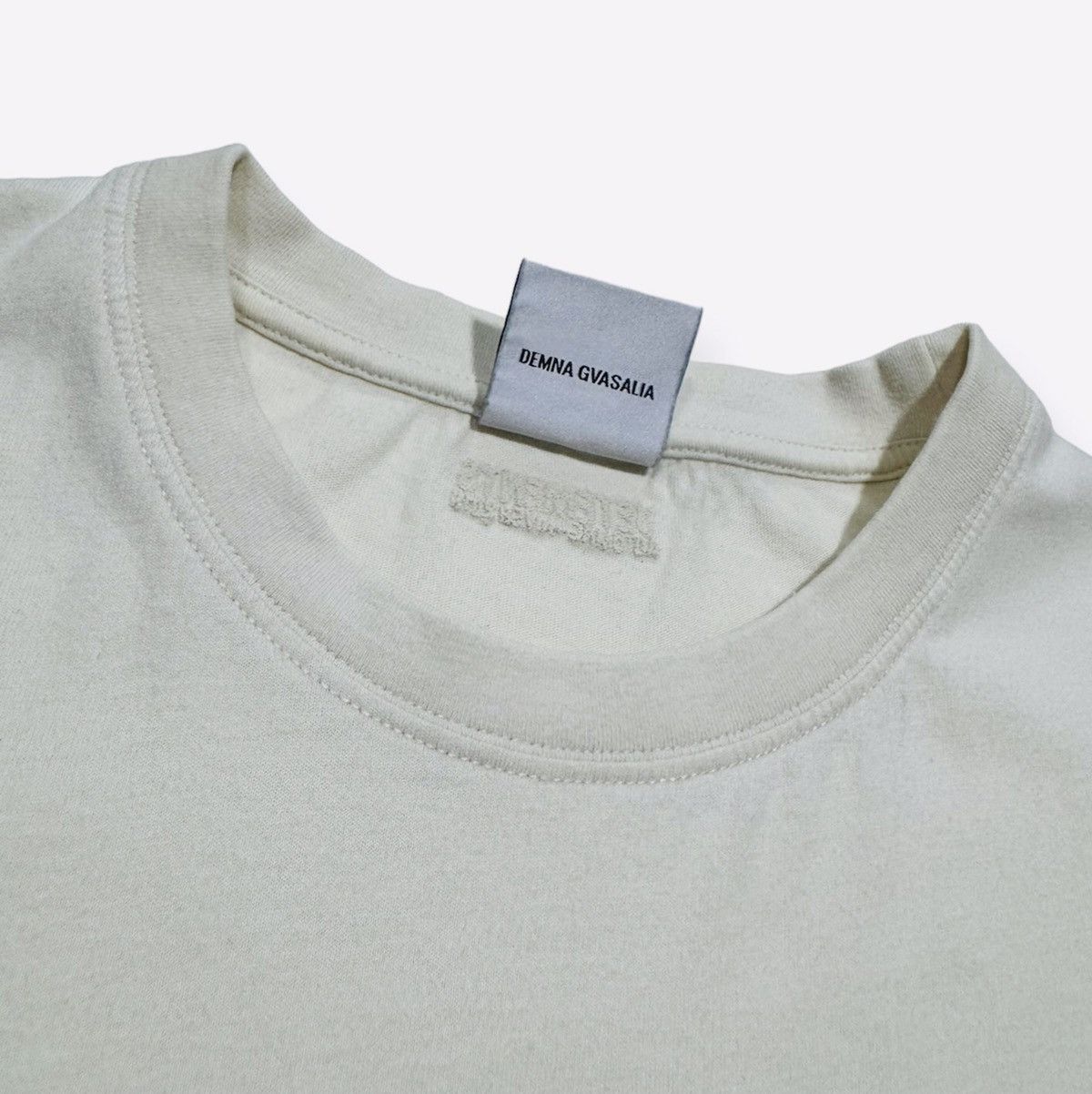 Vetements 19AW Sunday T-Shirt Size US S / EU 44-46 / 1 - 5 Thumbnail