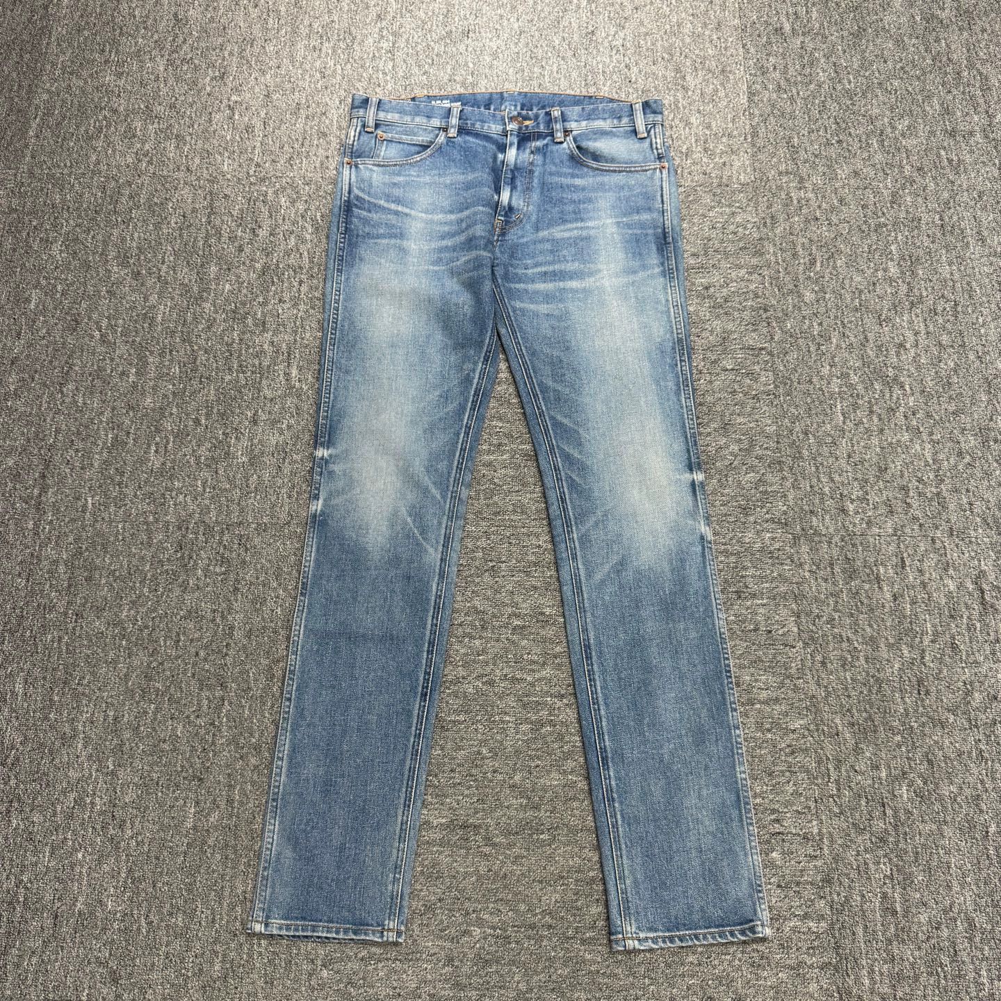 Celine Celine Washed Distressed Jeans 31 Near Mint Size US 31 - 1 Thumbnail