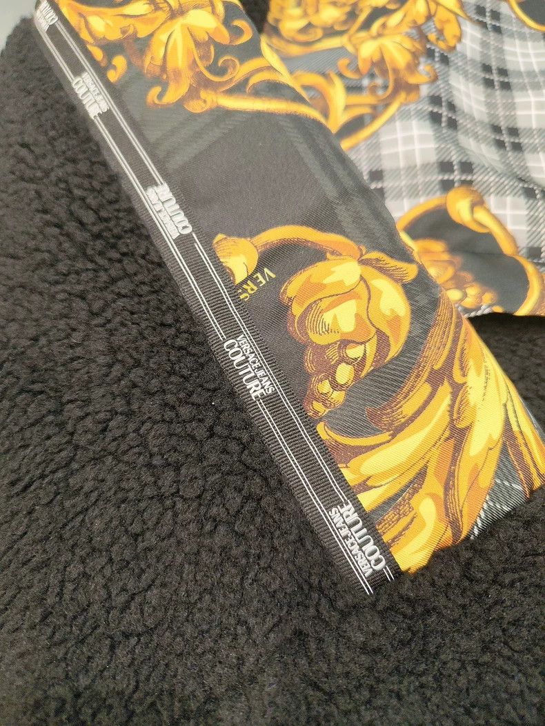 Versace Versace Lambswool padded coat Size US S / EU 44-46 / 1 - 5 Thumbnail