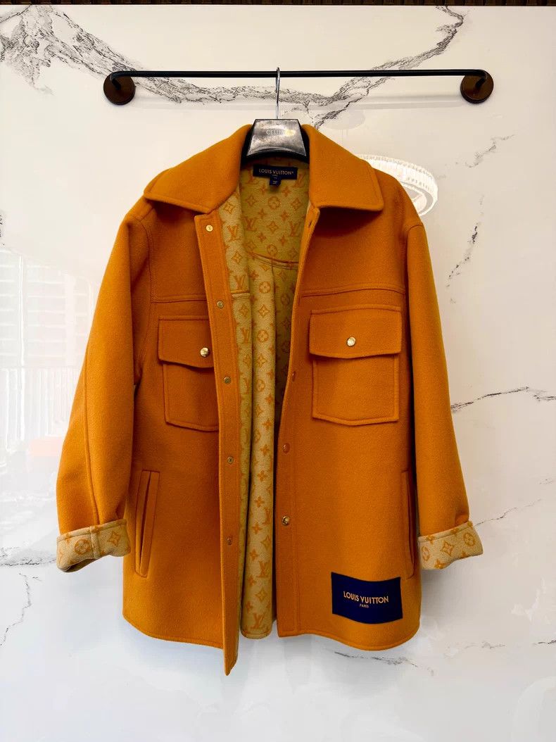 Louis Vuitton Louis Vuitton 25 FW orange wool full print coat Size 4XL / US 24-26 - 1 Thumbnail