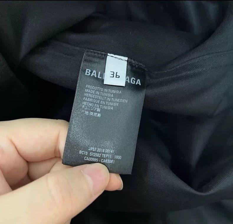Balenciaga Balenciaga size 36 Striped Newspaper Shirt Size S / US 4 / IT 40 - 9 Thumbnail