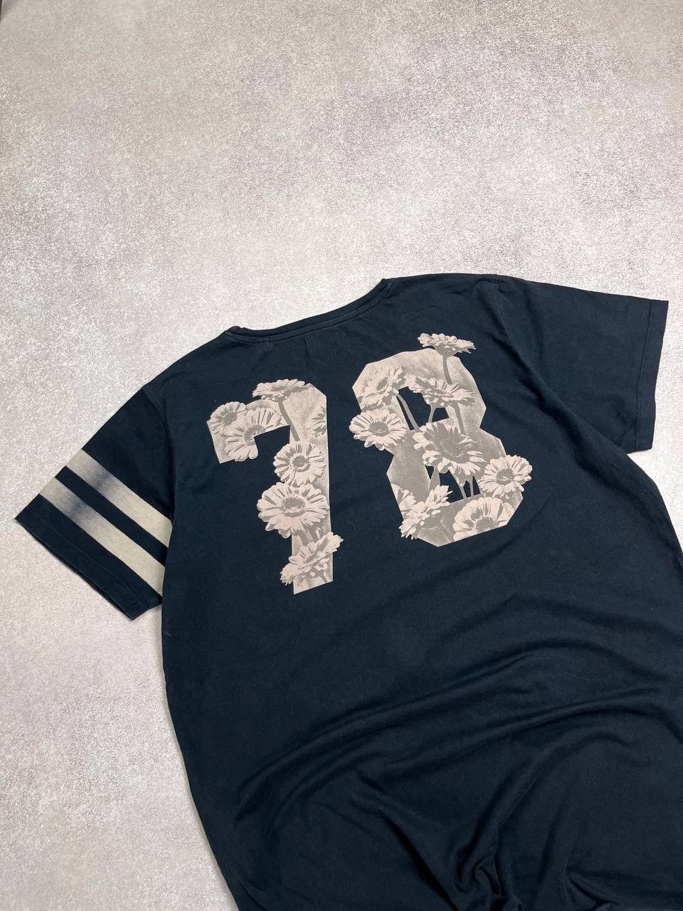 Diesel × Vintage Vintage Diesel Floral Abstarct T-shirt XL Size US XL / EU 56 / 4 - 2 Thumbnail