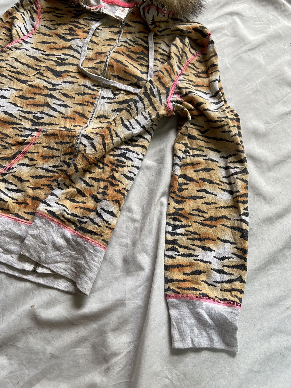Japanese Brand TIGER PRINTED FUR ZIP HOODIE Size US S / EU 44-46 / 1 - 5 Thumbnail