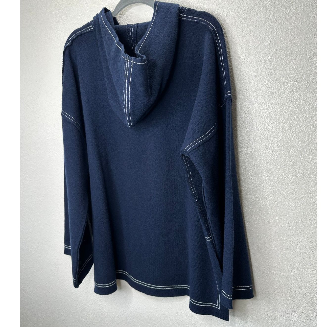 Elizabeth and James Elizabeth & James Navy White Stitch Long Sleeve Hood Sweater Size L / US 10 / IT 46 - 12 Thumbnail