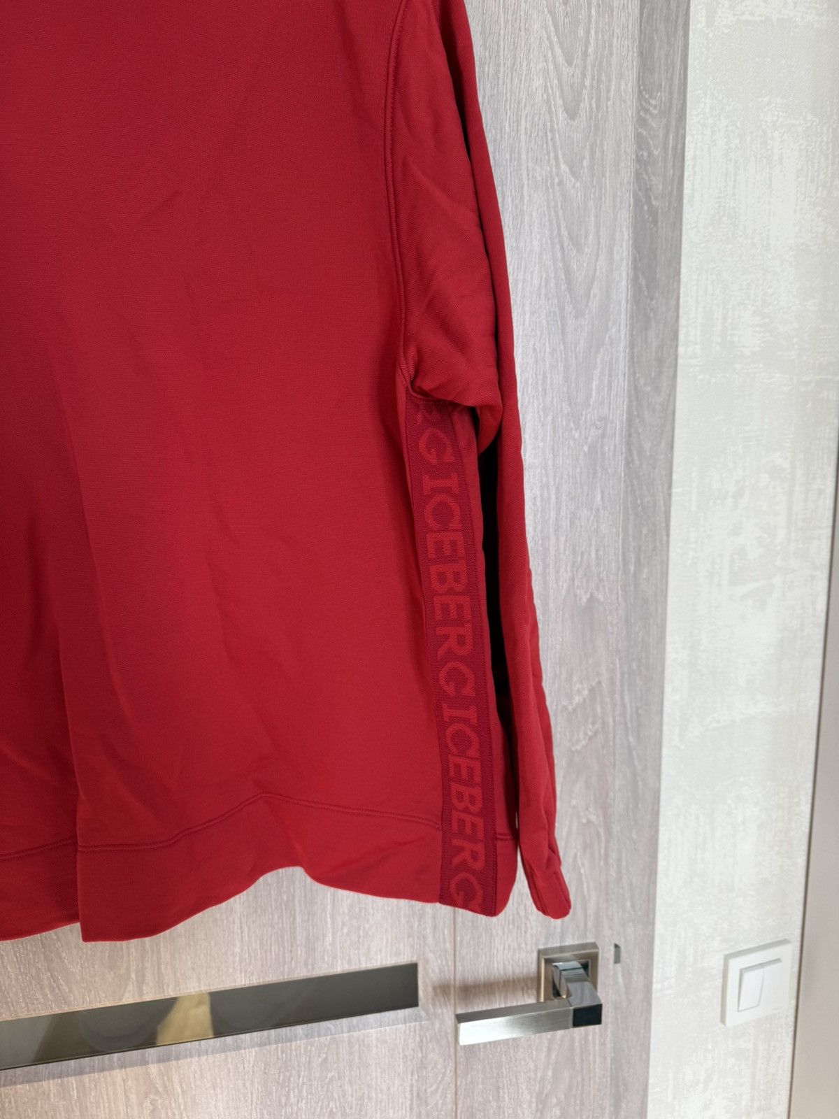 Iceberg Iceberg red hoodie y2k Size US M / EU 48-50 / 2 - 3 Thumbnail