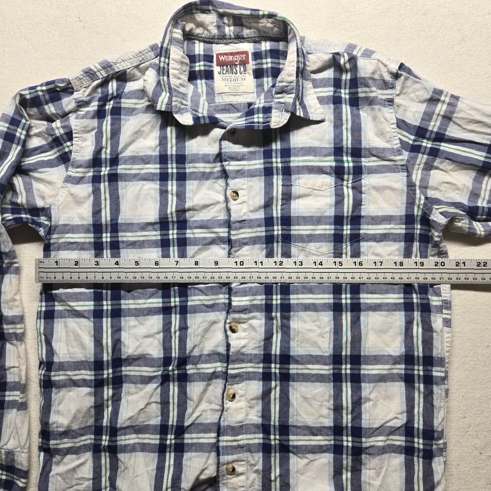 Wrangler Wrangler Shirt Men Long Sleeve Button-Up Plaid Cotton Size M Blue Adult Medium Wrangler Shirt Mens Plaid 90s? Size US M / EU 48-50 / 2 - 3 Thumbnail