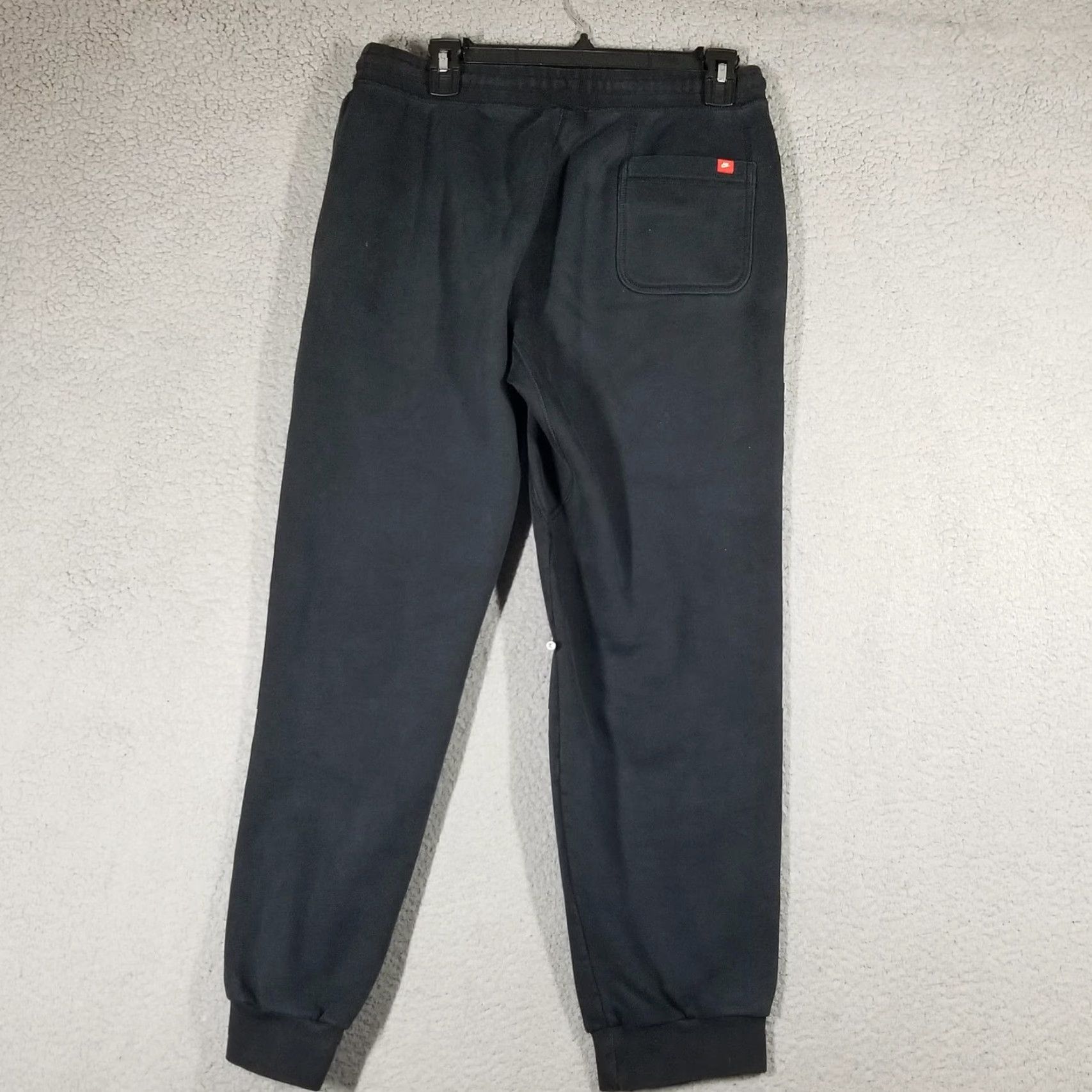 Nike Nike Sweatpants Mens Medium Joggers Fleece Athletic Pants 744842-010 Black Size US 31 - 2 Thumbnail