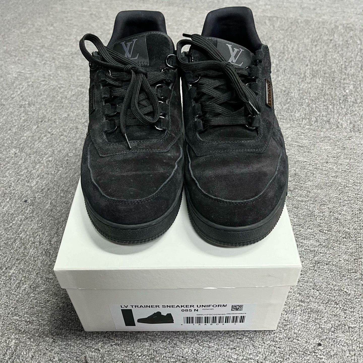 Louis Vuitton Louis Vuitton Black Round-Toe Casual Shoes Size US 8.5 / EU 41-42 - 1 Thumbnail