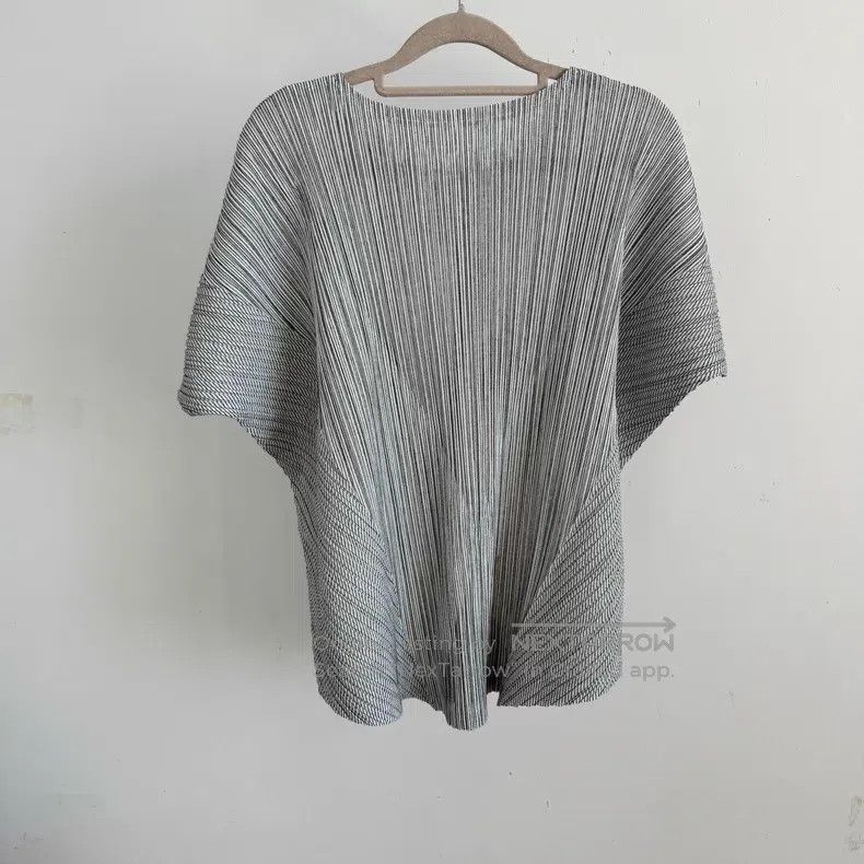 Issey Miyake Issey Miyake Gray Short Sleeve Size L / US 10 / IT 46 - 2 Thumbnail
