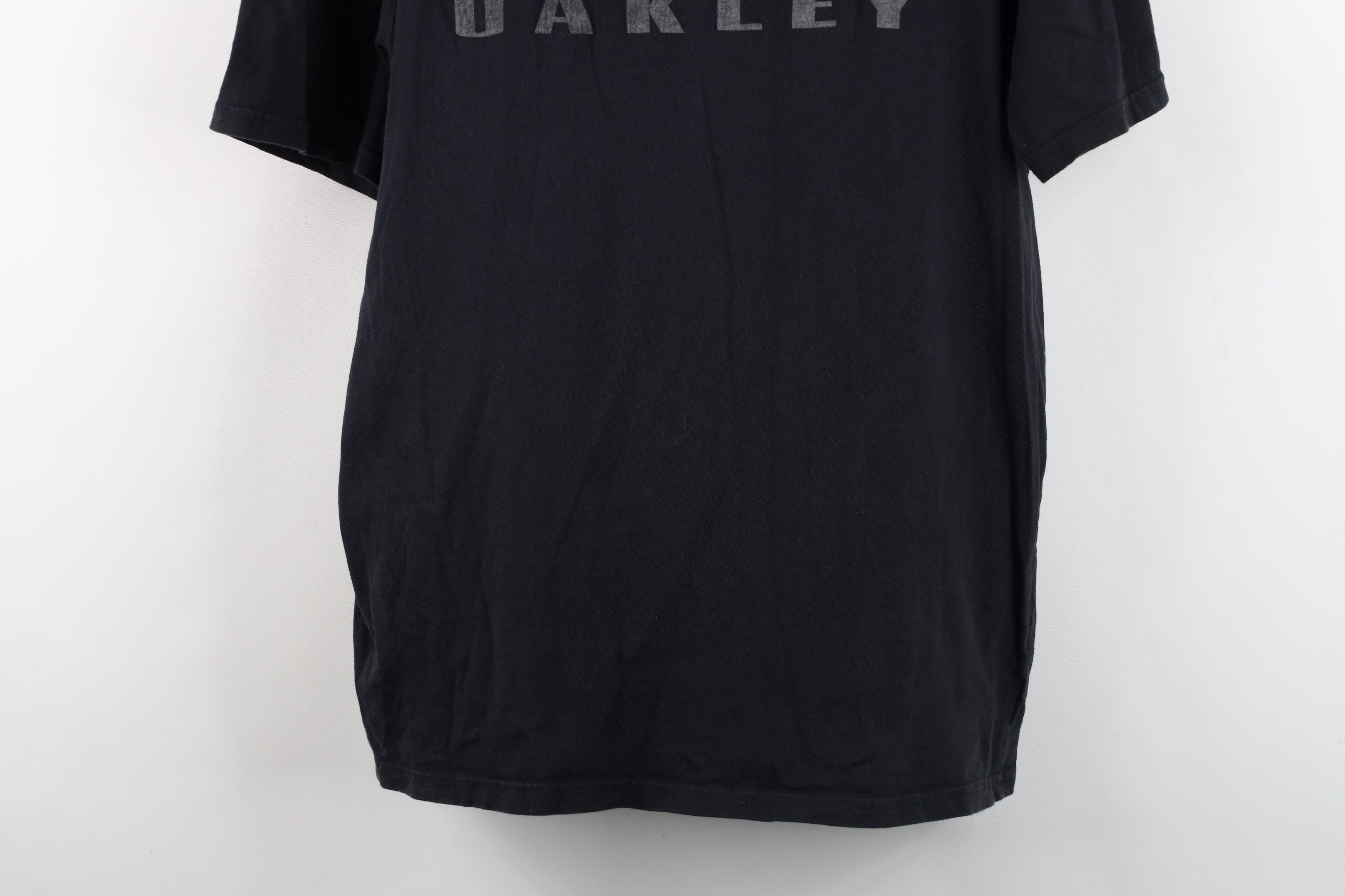 Oakley Y2K Oakley Spell Out Big O Logo Short Sleeve T-Shirt Black Size US XL / EU 56 / 4 - 3 Thumbnail