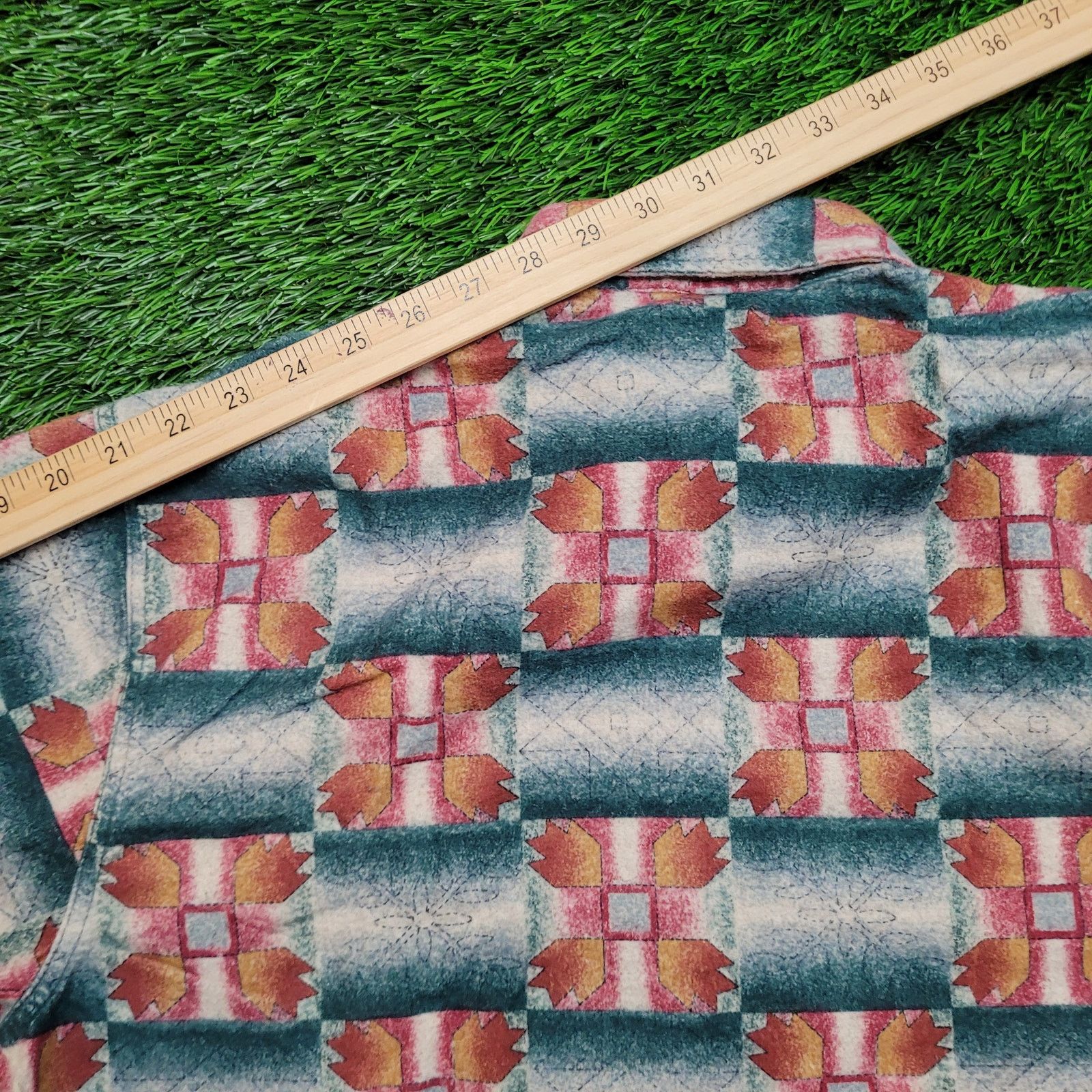 Cabelas VTG Cabela's Aztec Flannel Shirt Womens XL Oversized Chamois Size XL / US 12-14 / IT 48-50 - 8 Thumbnail