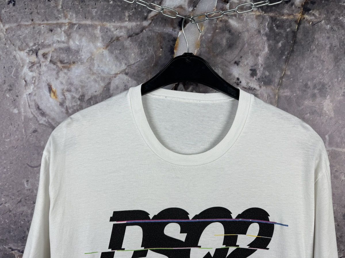 Dsquared2 Dsquared2 “DSQ2” Graphic Logo T-Shirt – White Size XL Size US XL / EU 56 / 4 - 2 Thumbnail