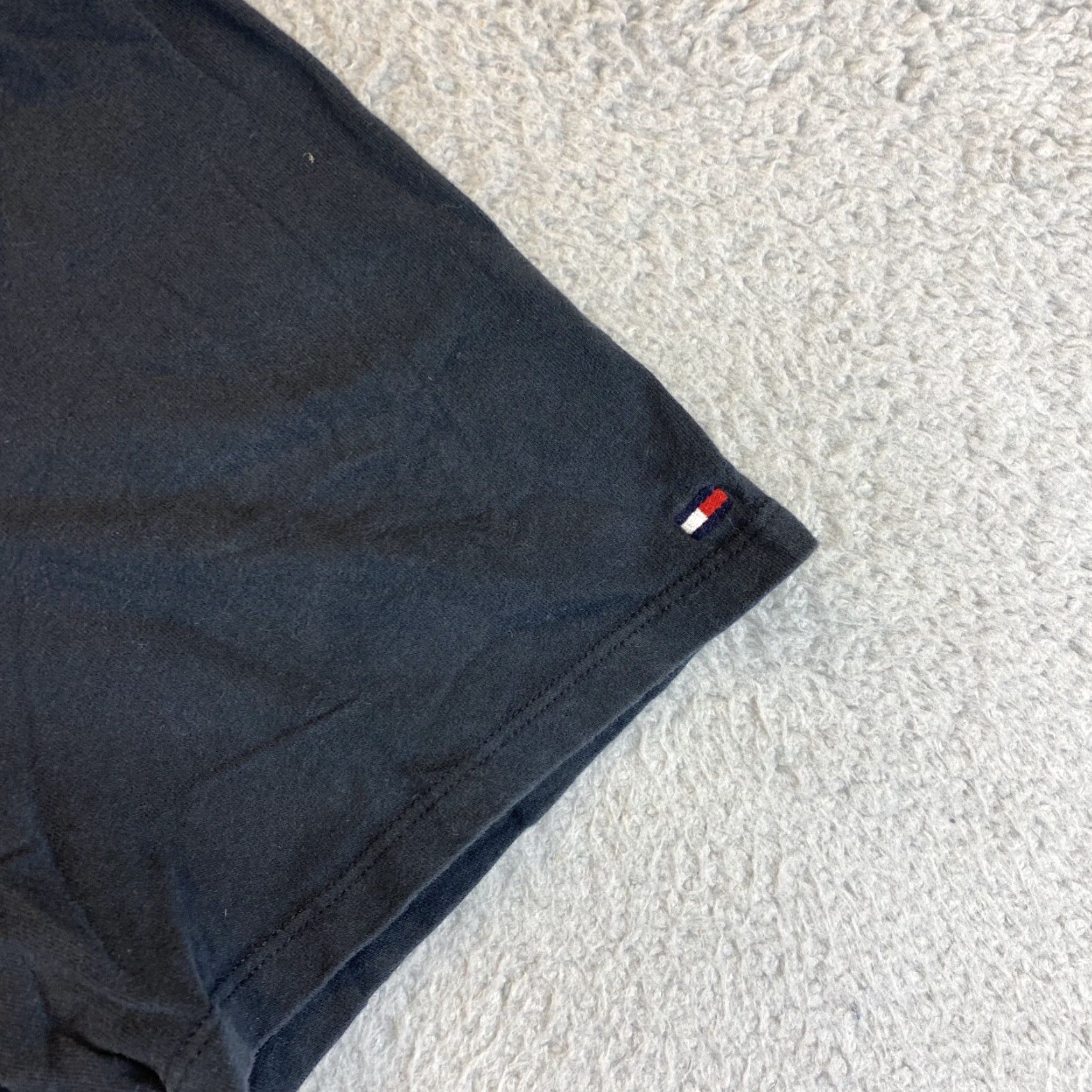 Tommy Hilfiger VINTAGE Tommy Hilfiger T-Shirt Men XL Black Short Sleeve Logo 90s Cotton Size US XL / EU 56 / 4 - 3 Thumbnail
