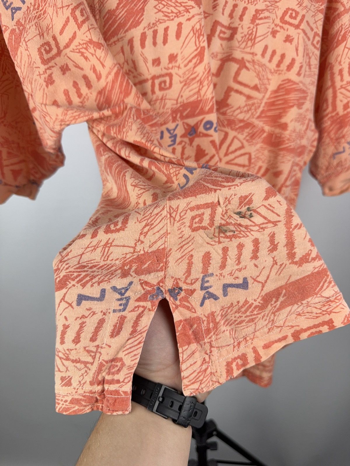 Japanese Brand × Vintage Vintage 80s European Monogram Japanese Art print T shirt Size US S / EU 44-46 / 1 - 4 Thumbnail
