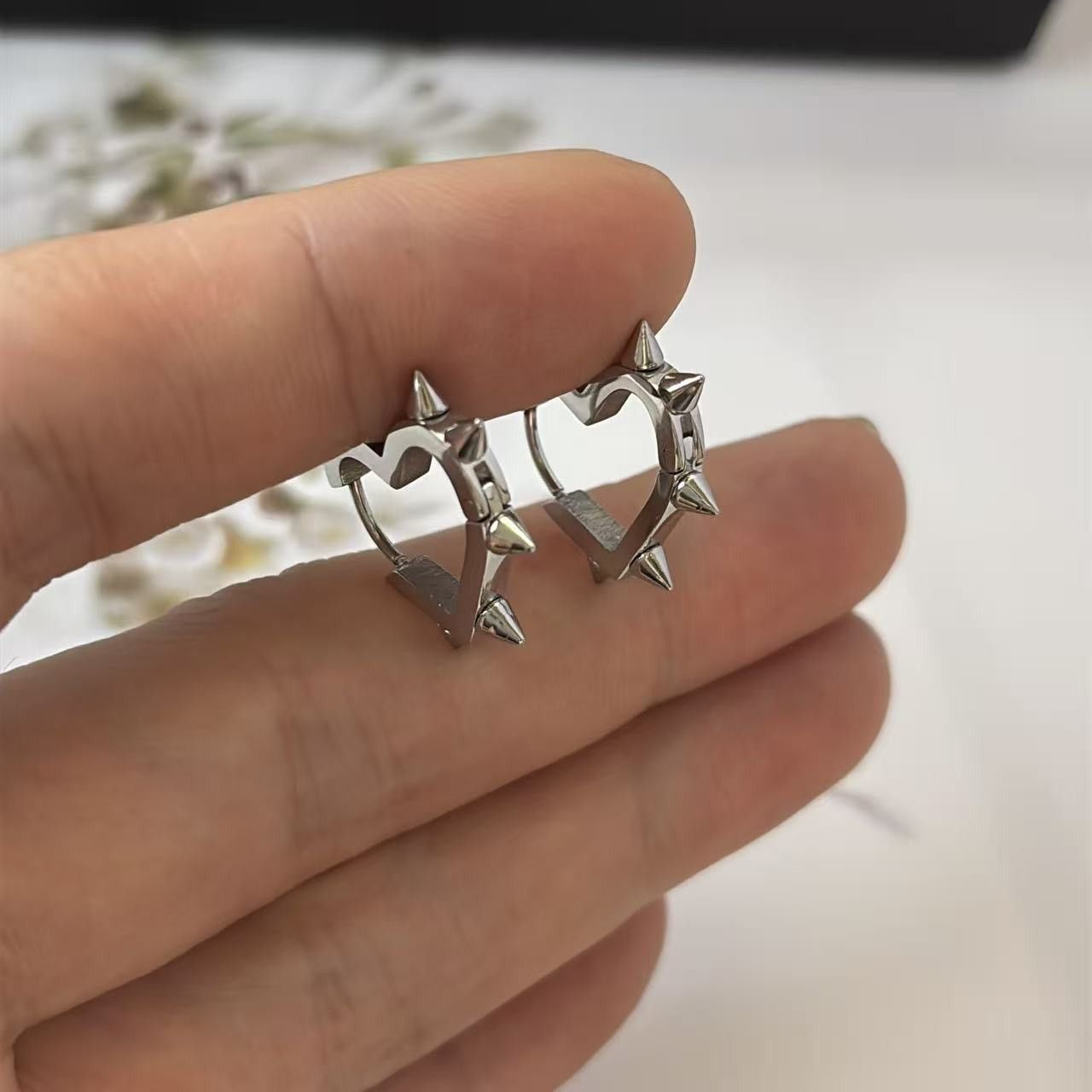 Other Spike Heart Stud Earrings for Men Women Punk Hip Hop Unisex Size ONE SIZE - 5 Thumbnail