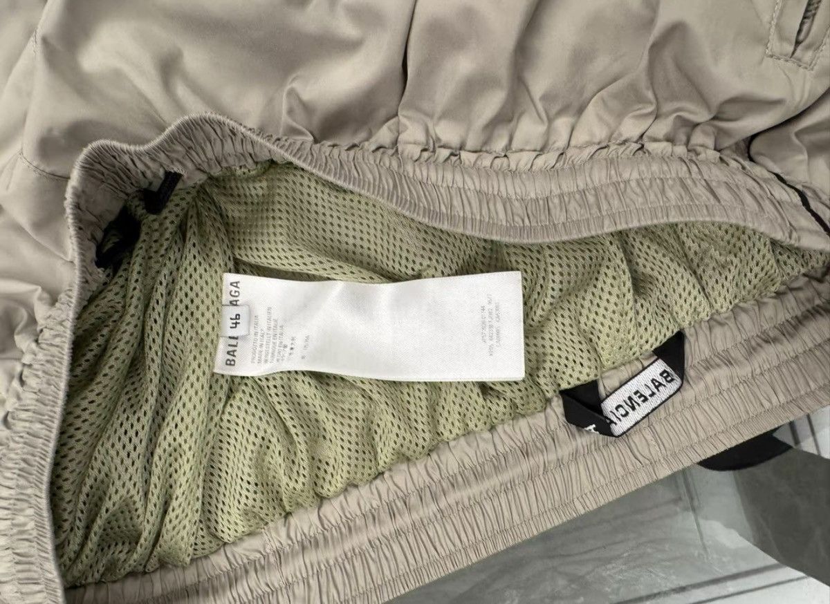 Balenciaga Balenciaga tracksuit pants Size US 33 - 6 Thumbnail