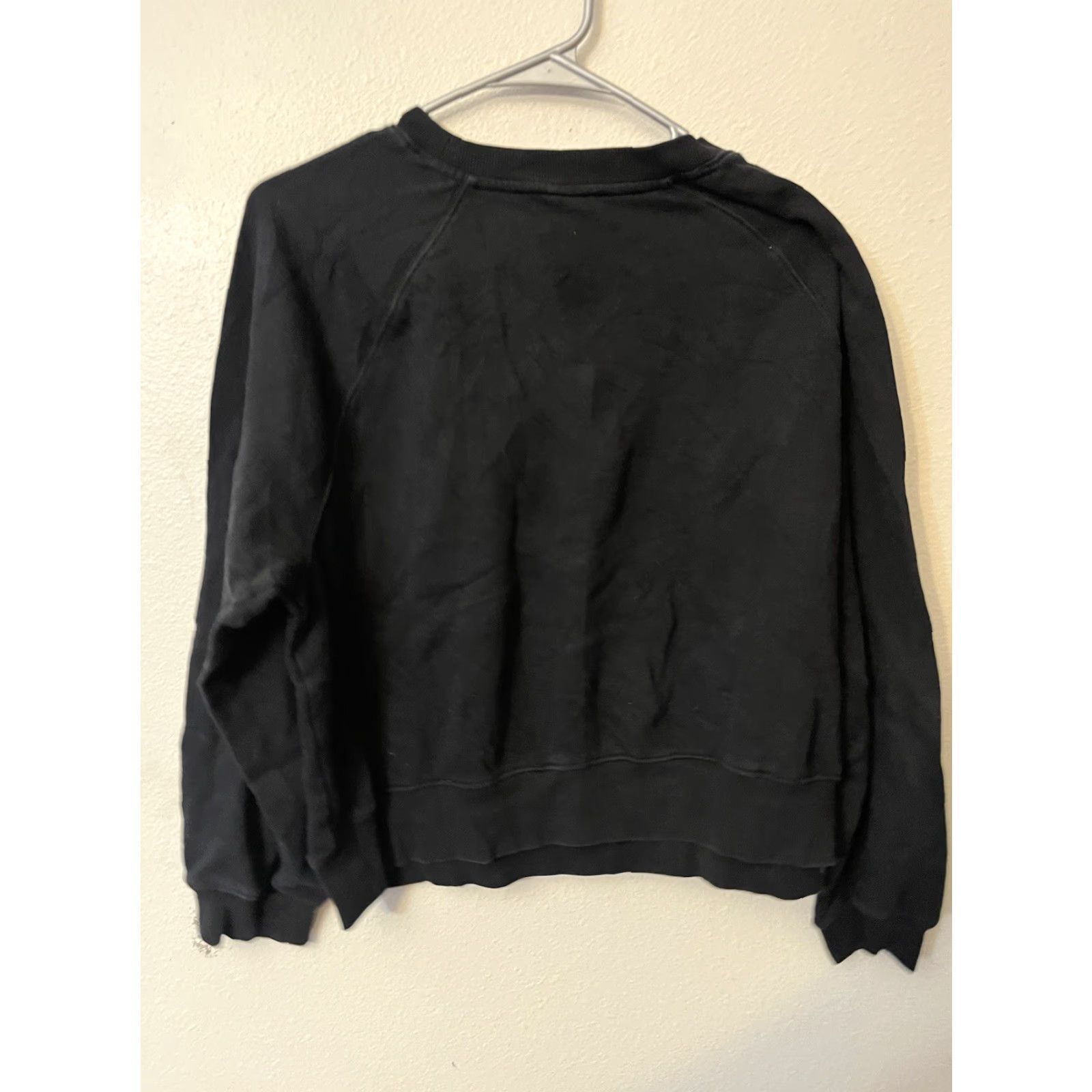 Old Navy Old Navy Sweatshirt Women’s Black Solid Size M Pullover Size M / US 6-8 / IT 42-44 - 2 Thumbnail
