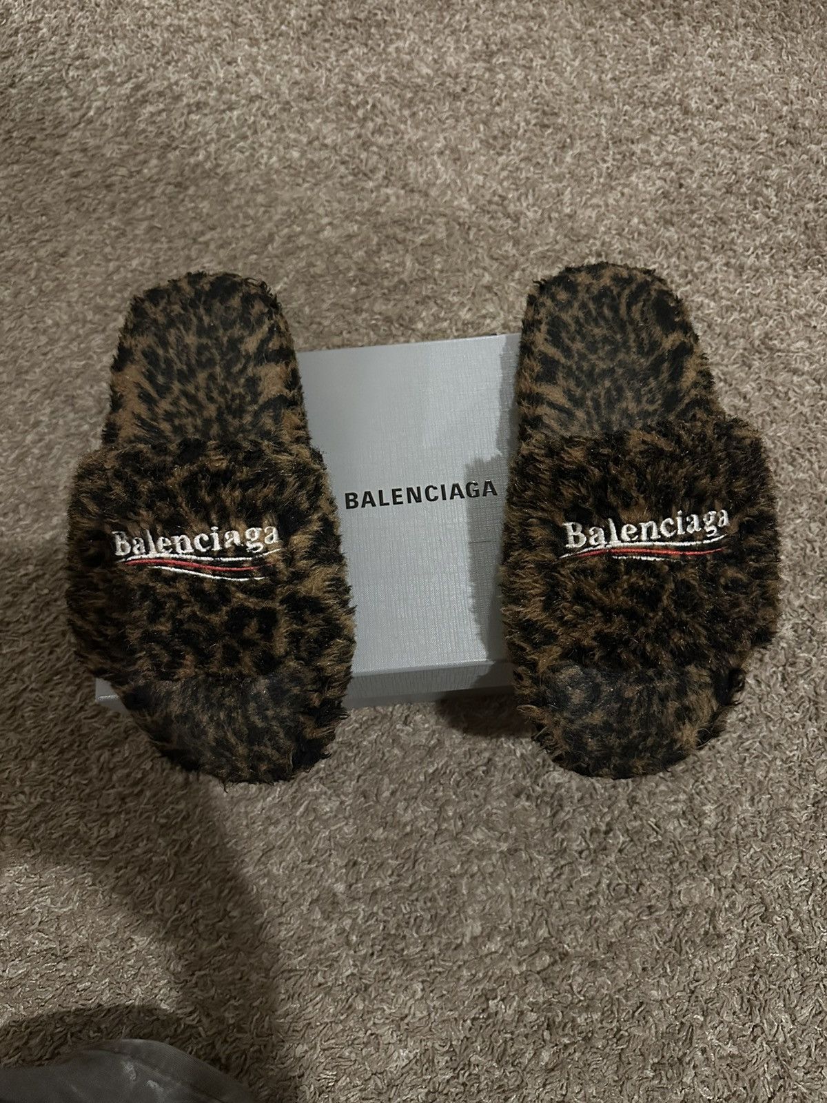 Cheetah print balenciaga slides Balenciaga BALENCIAGA LEOPARD FURRY SLIDE LOGO | Grailed main image 2