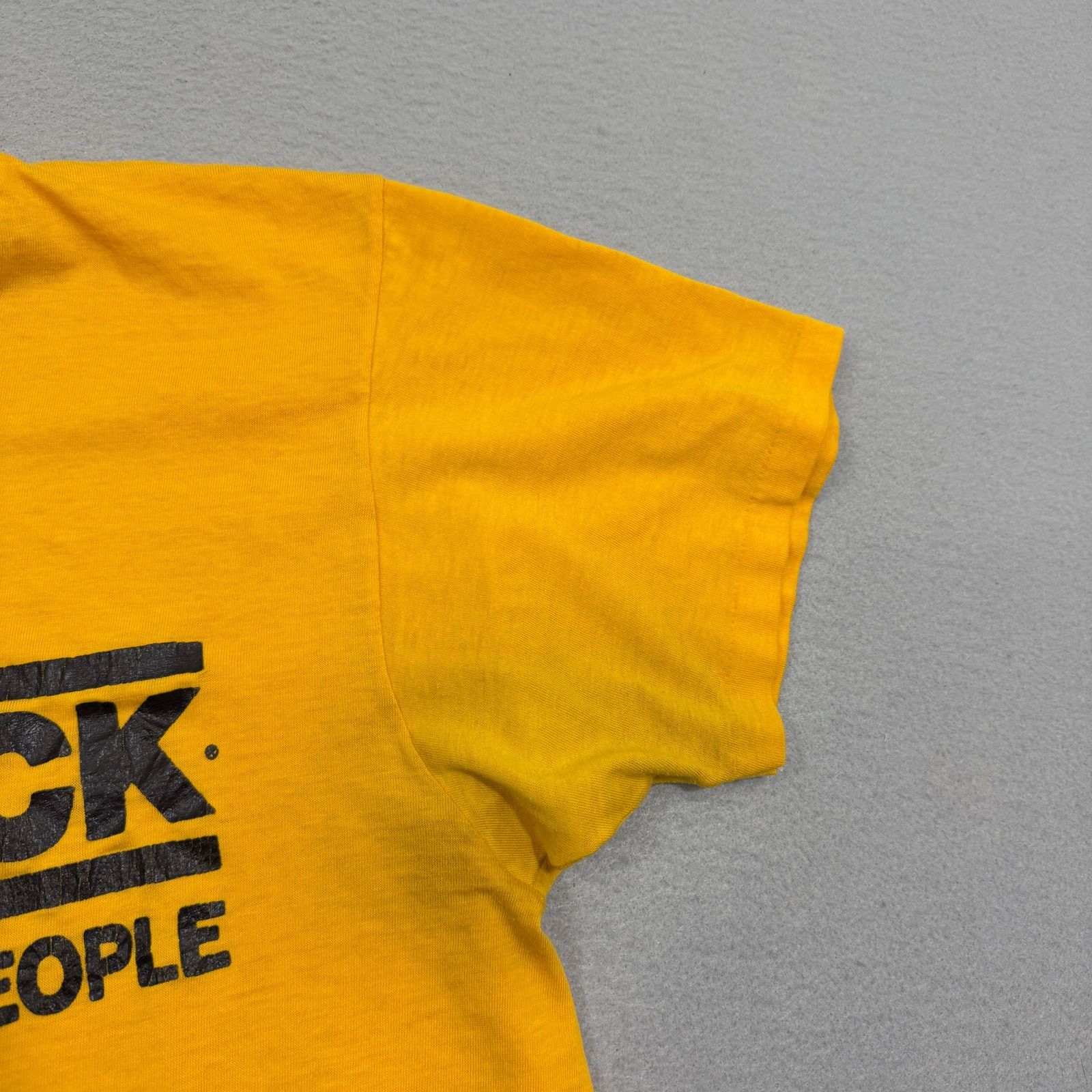 Vintage Vintage The Income Tax People Shirt Large Yellow Paper Thin Size US L / EU 52-54 / 3 - 5 Thumbnail