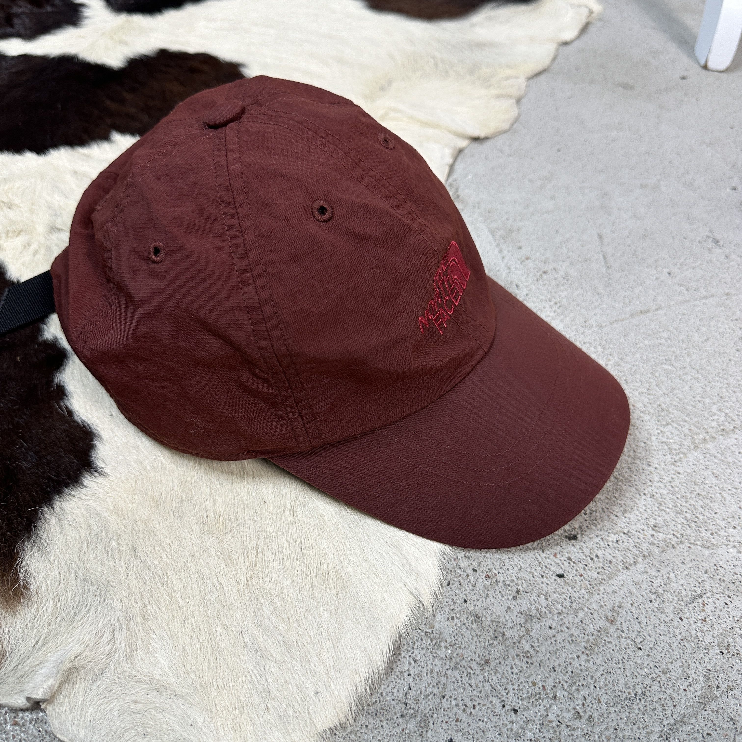 The North Face × Vintage Vintage Streetwear Y2K Sportswear The North Face Hat Size ONE SIZE - 2 Thumbnail
